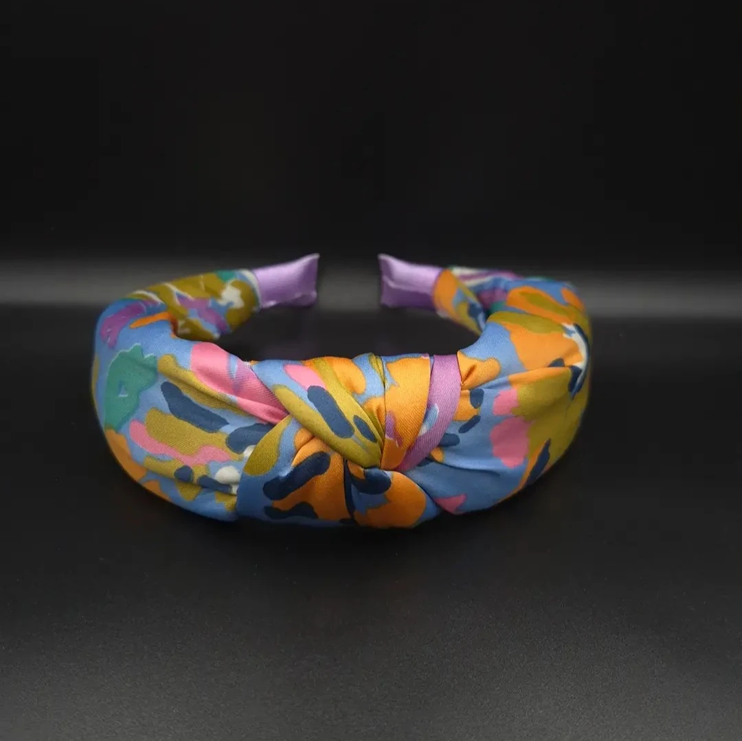  Azurea Düğümlü Kumaş Taç