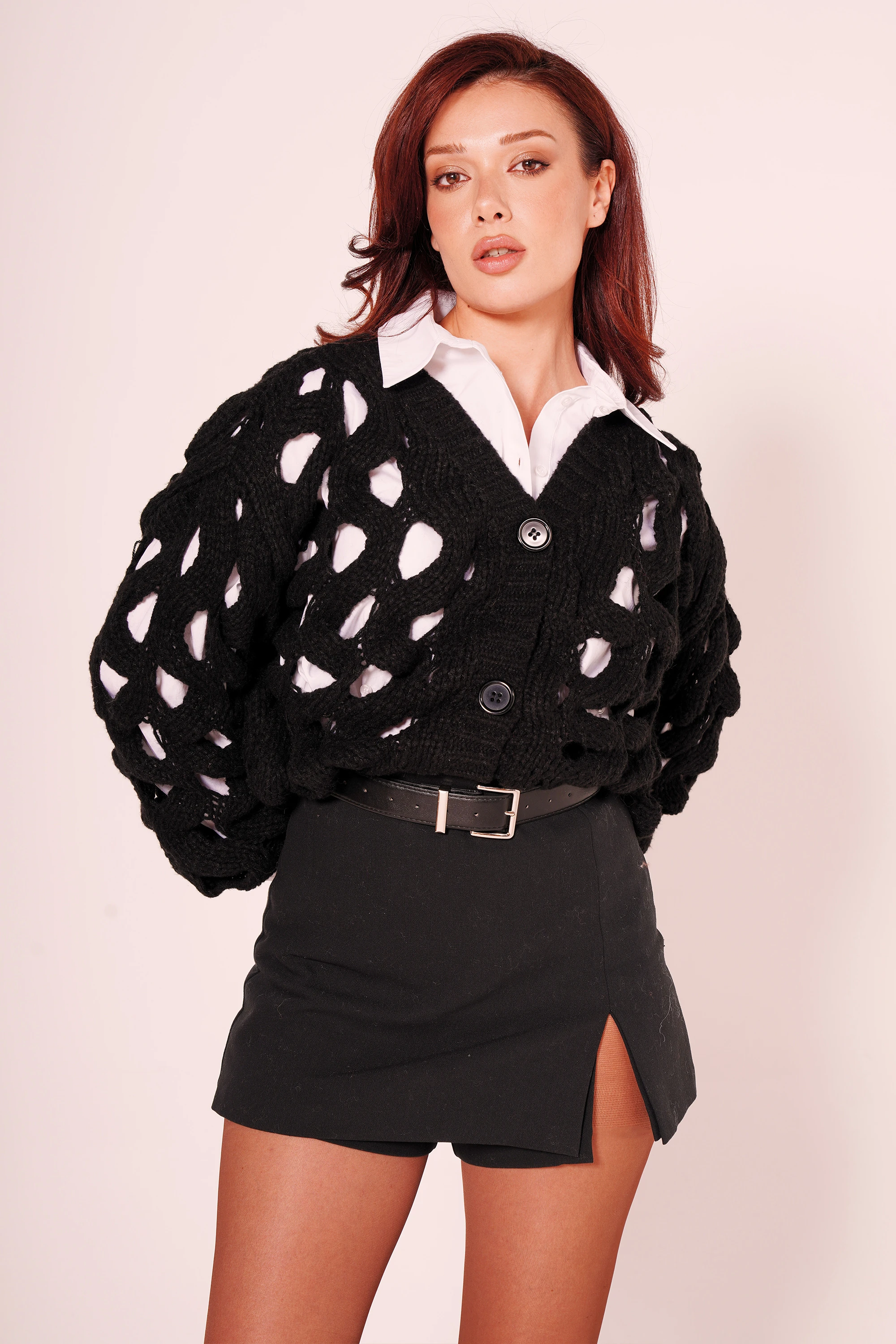 Delikli V Yaka Hırka