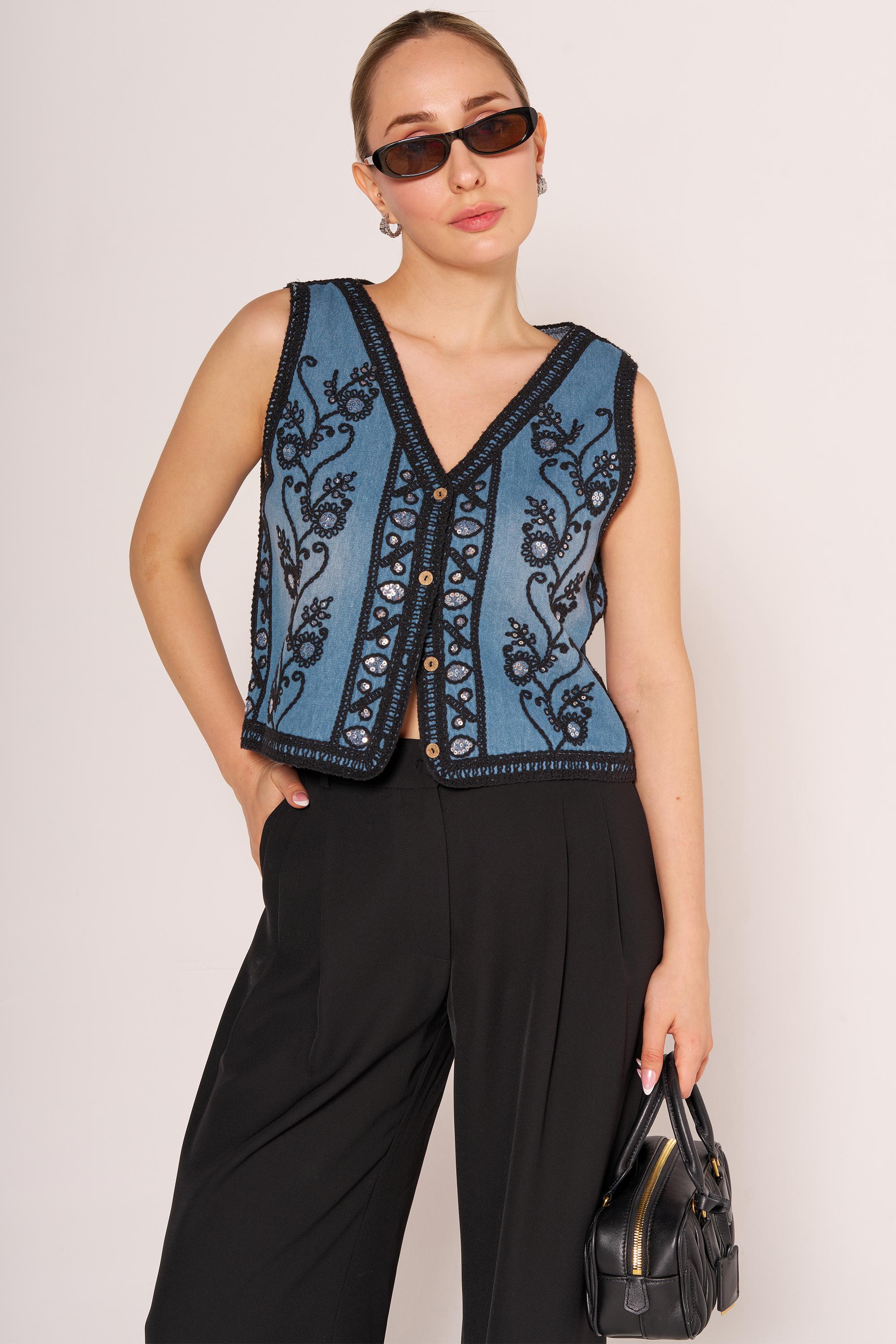 İşleme Detaylı Etnik Denim Yelek
