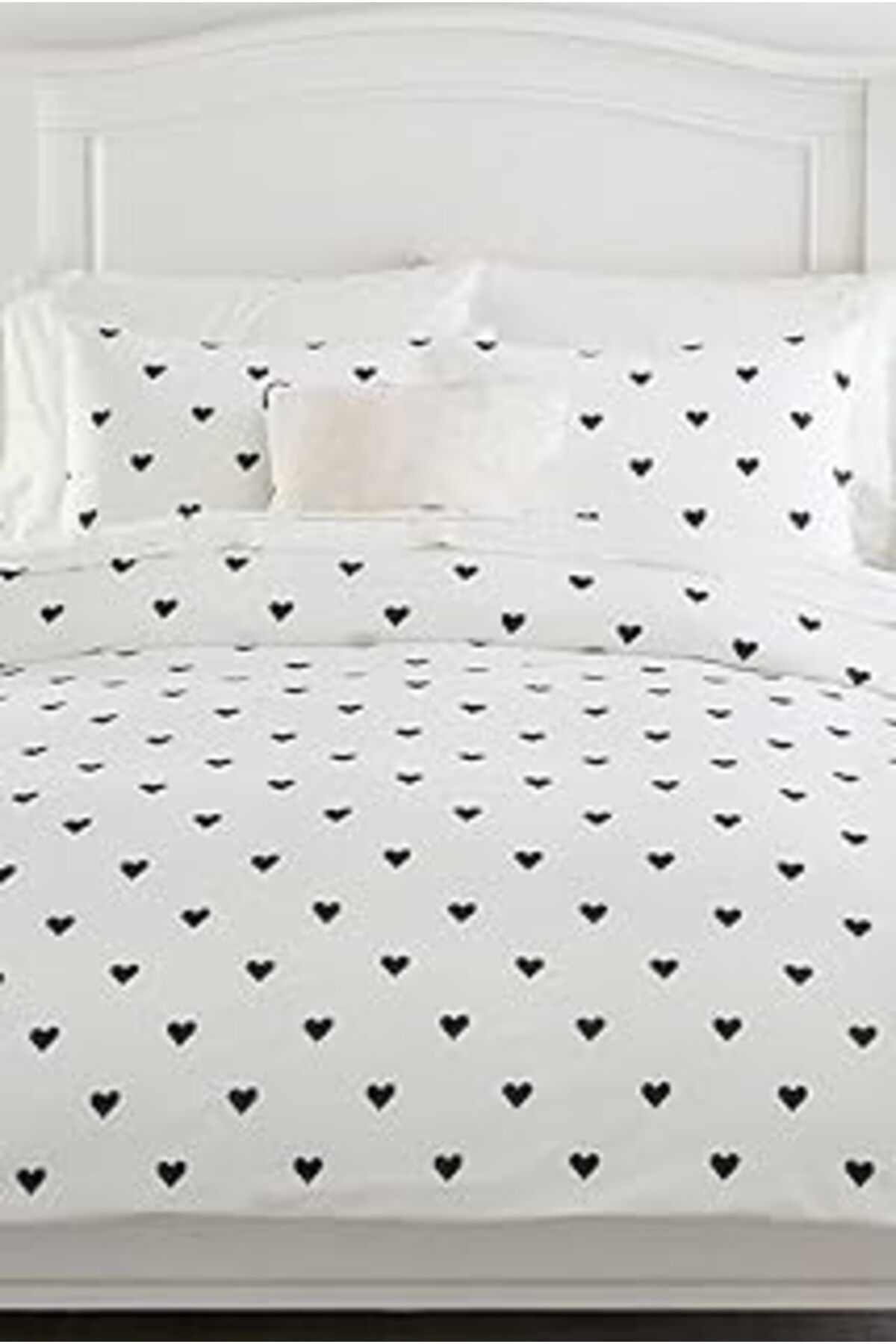 Mulberry Heart Çift Kişilik Çarşafı Lastikli Kalpli Nevresim Takımı Siyah