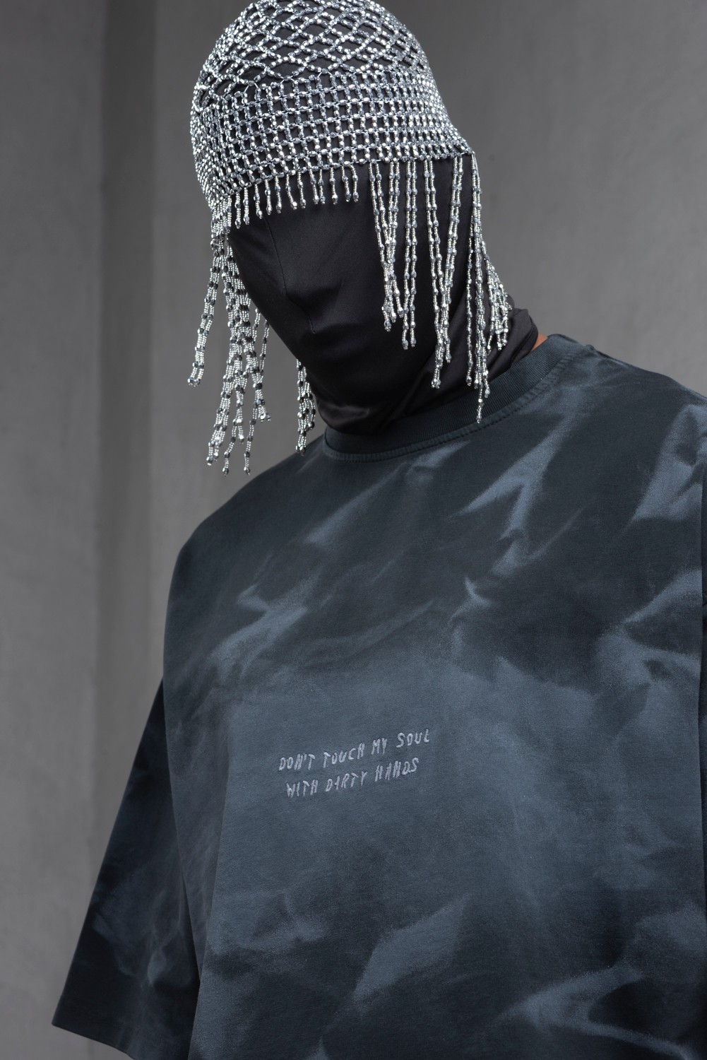 Maksim Oversize Batik Pistole Yıkamalı – “Don’t Touch My Soul” Nakışlı Tişört | 10040