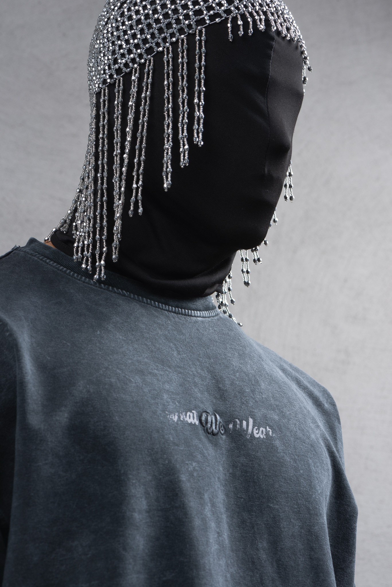 Başlık: Maksim Yıkamalı – What We Wear Patch Detaylı Tişört | 10042