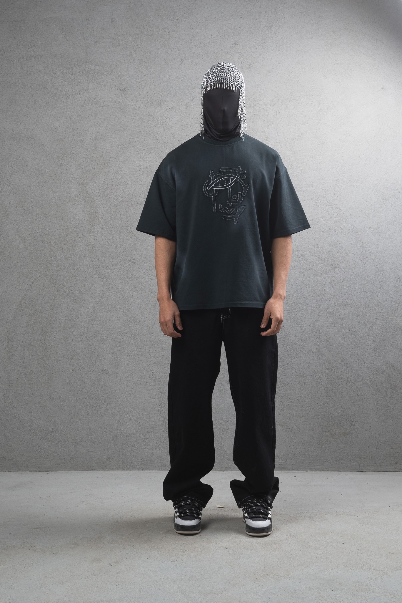Maksim Yıkamalı Oversize Nakış Aplikeli Tişört – Abstract Eye | 10059