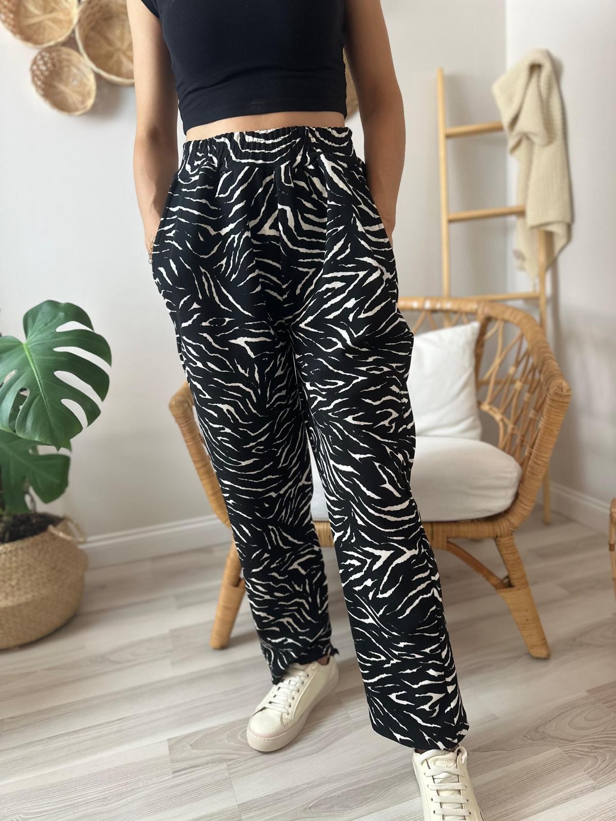 SİSWHİTE ZEBRA PANTOLON