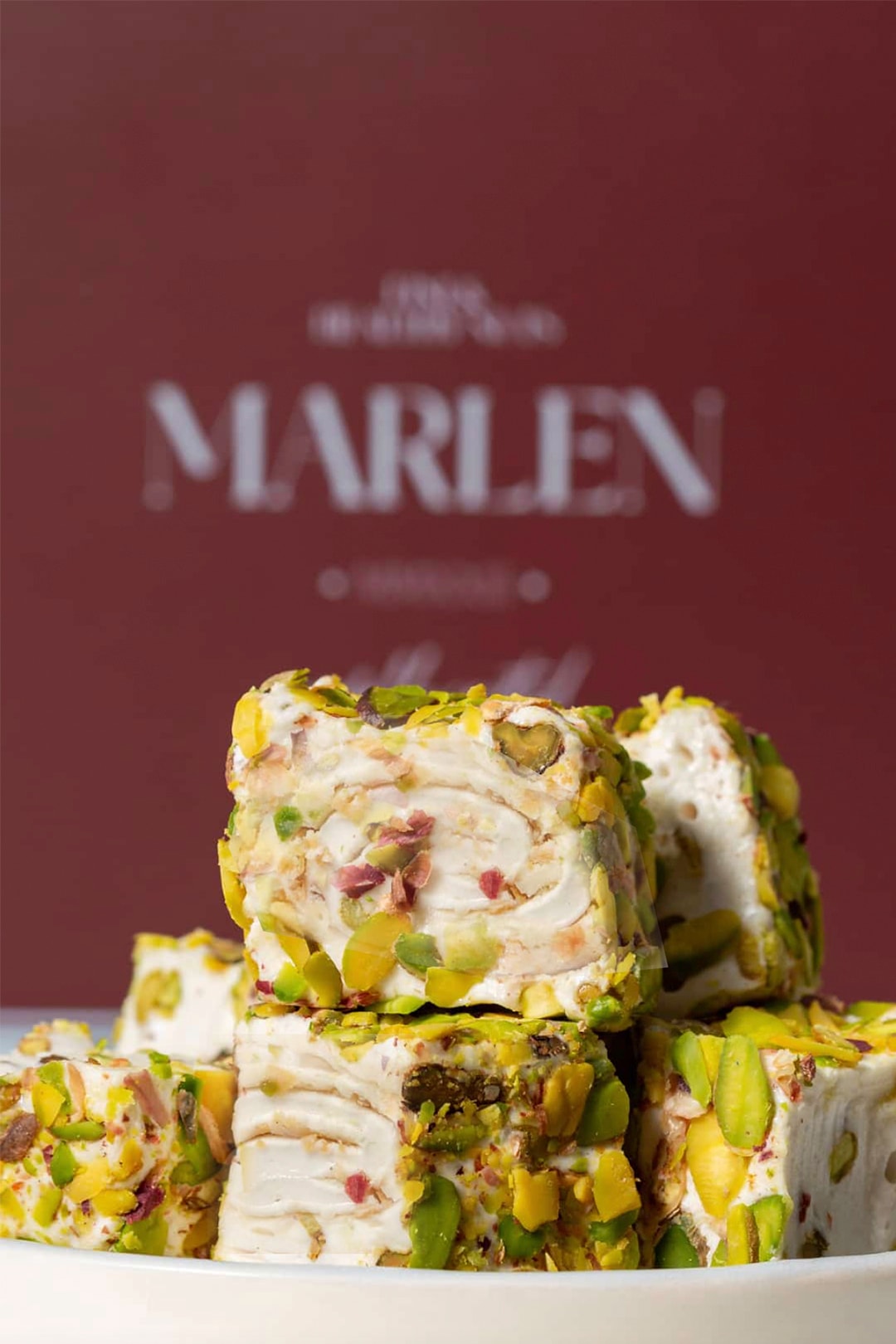 Toz Fıstık Kaplı Baklava Parçacıklı Baklava Lokum