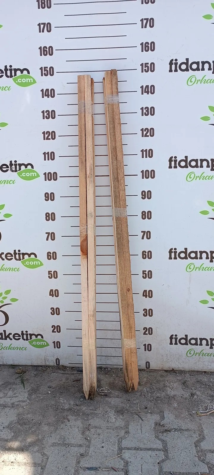 FİDAN KAZIĞI TAHTA ( 3 CM * 3 CM) FİDAN DESTEK ÇUBUĞU  - 8 ADET