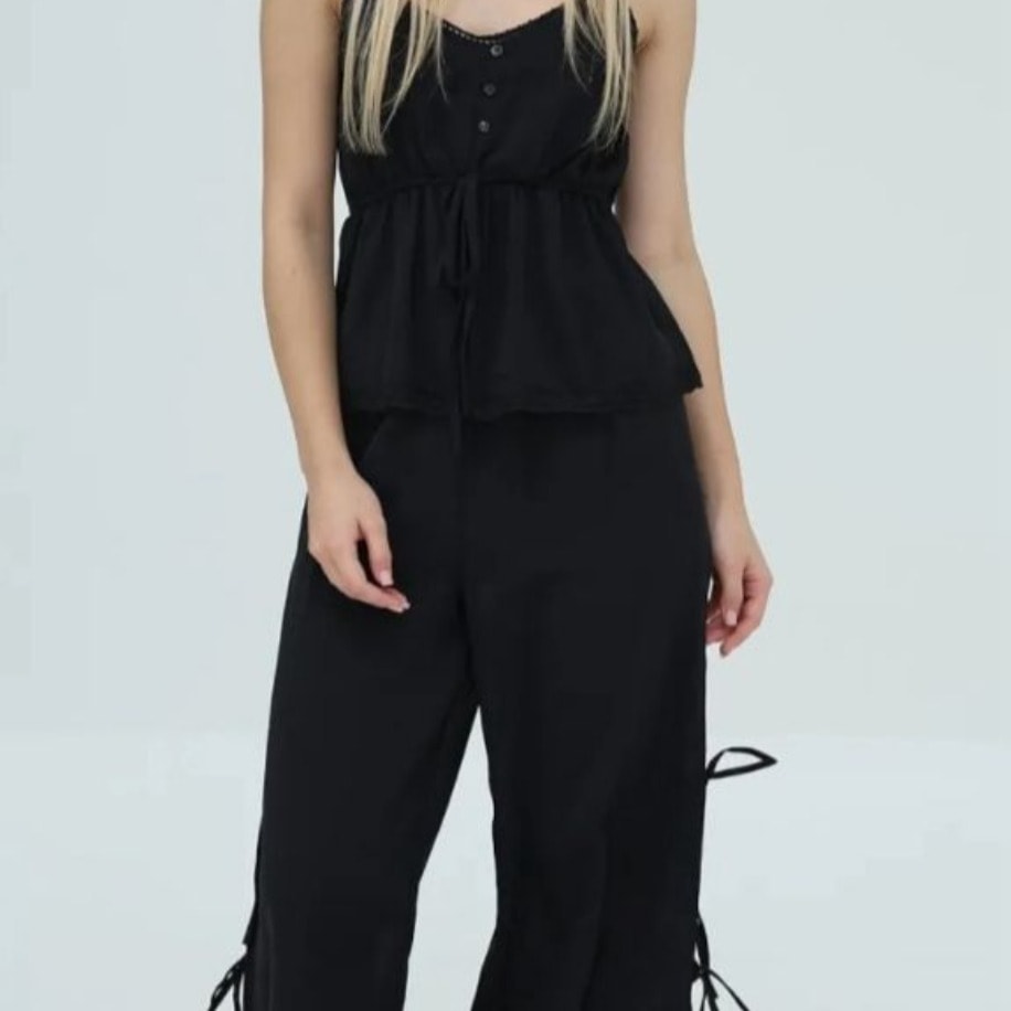 Fiyonklu Bağcık Detaylı Bluz Takım