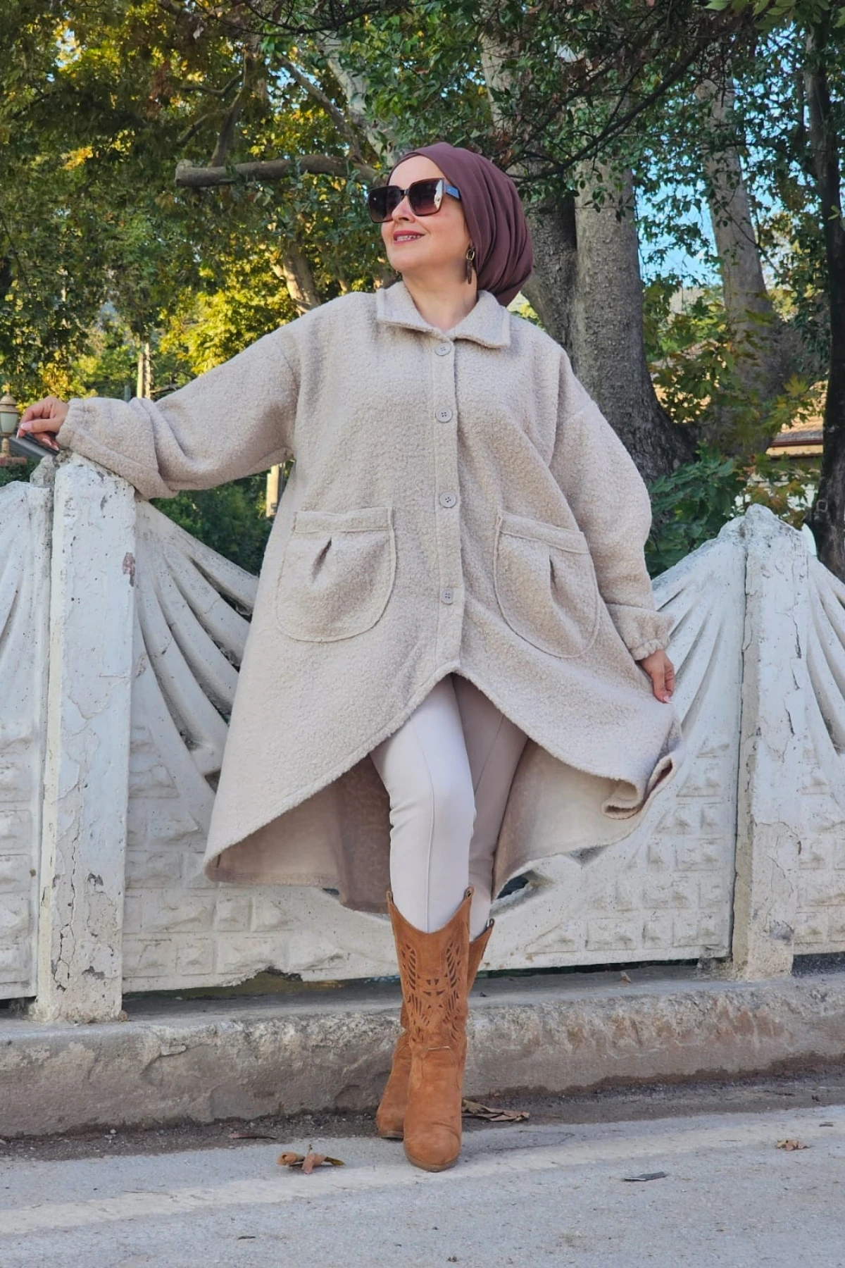 Yandan Cepli Oval Kesim Buklet Kaban