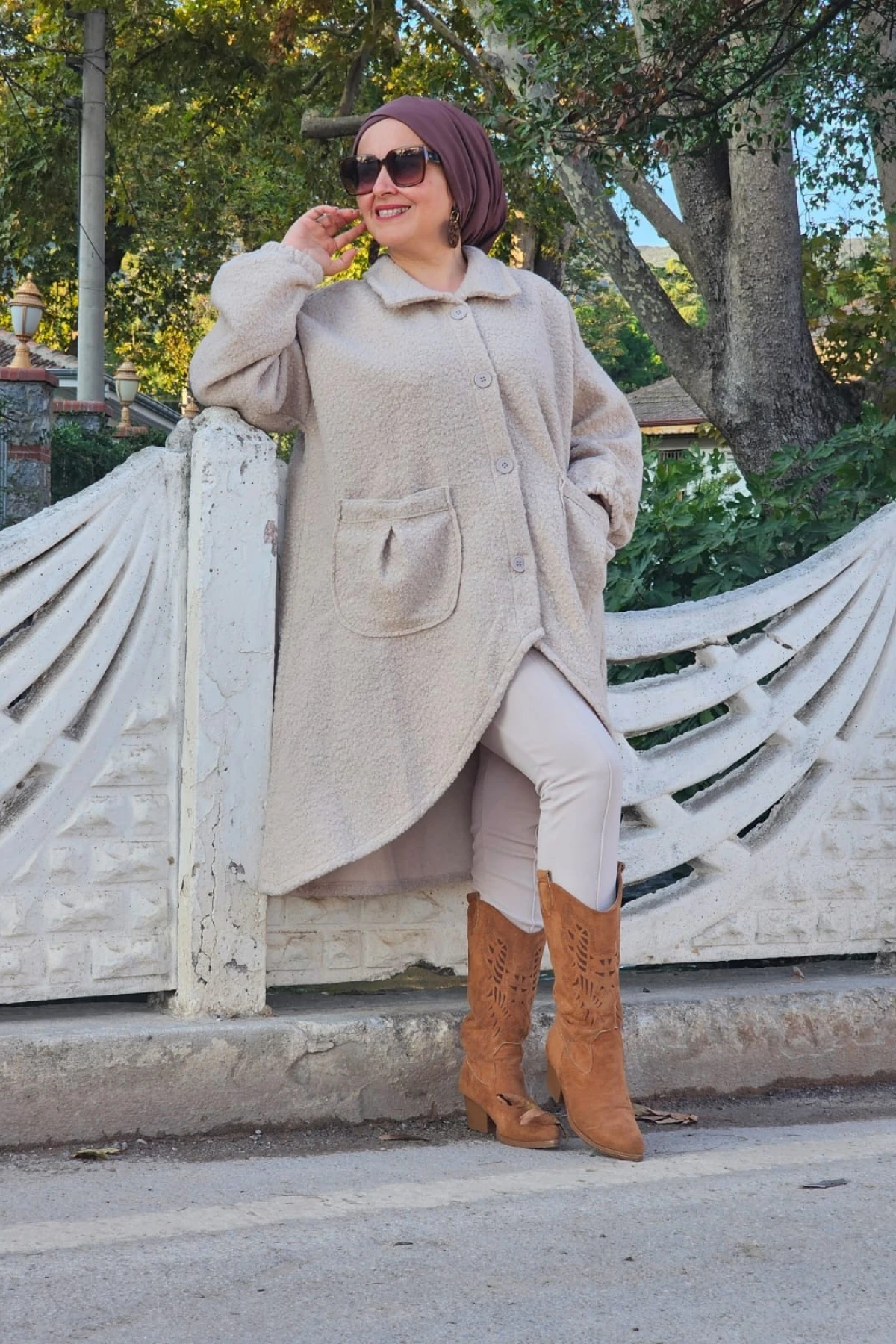 Yandan Cepli Oval Kesim Buklet Kaban