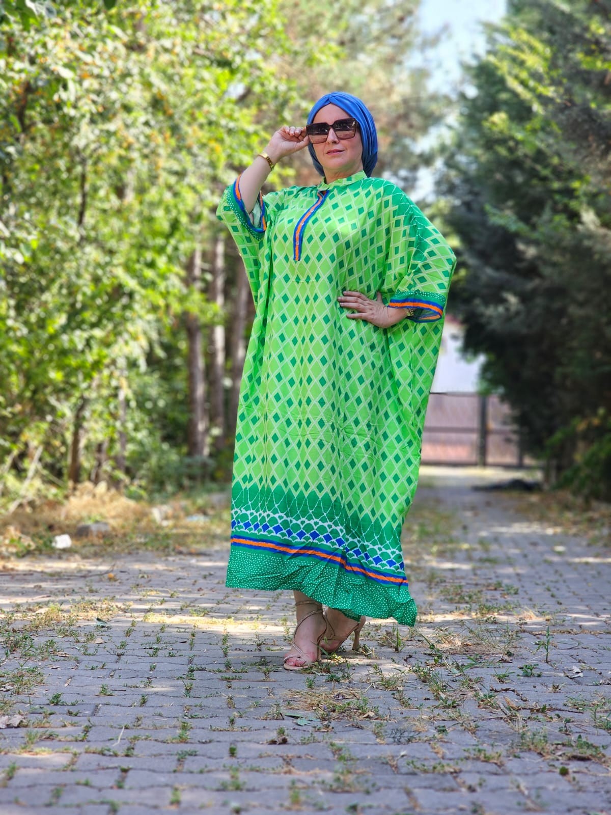 YEŞİL SALAŞ BEDENSİZ ELBİSE