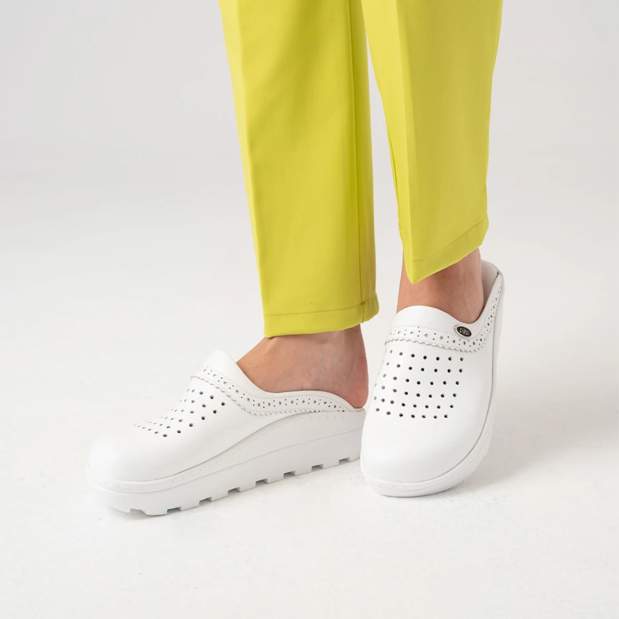 Beyaz Bayan Gold Fit Deri Sabo Terlik