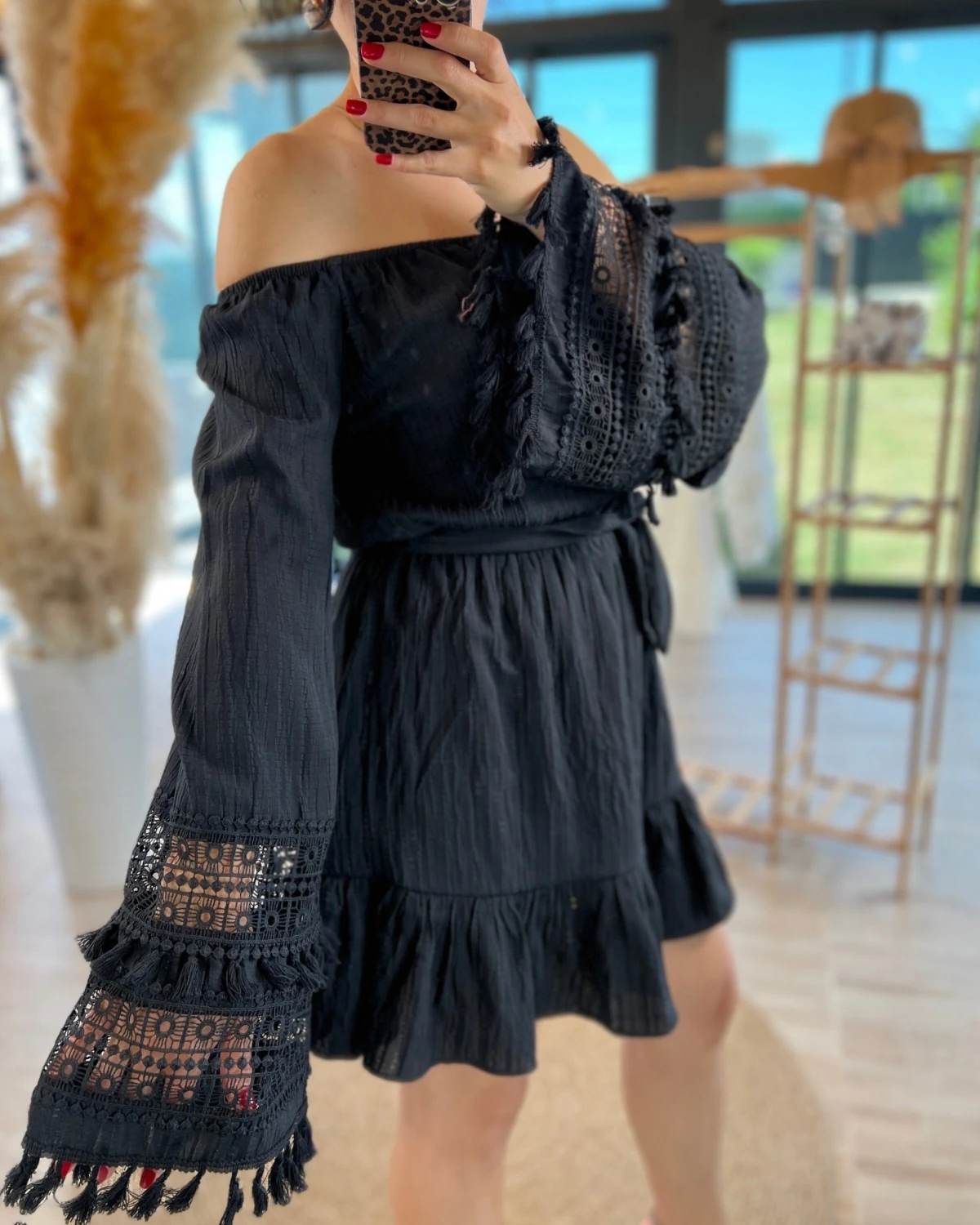 MADONNA YAKA PÜSKÜLLÜ ELBİSE 