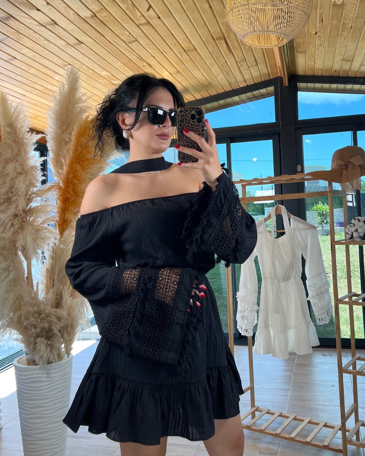 MADONNA YAKA PÜSKÜLLÜ ELBİSE  - Siyah