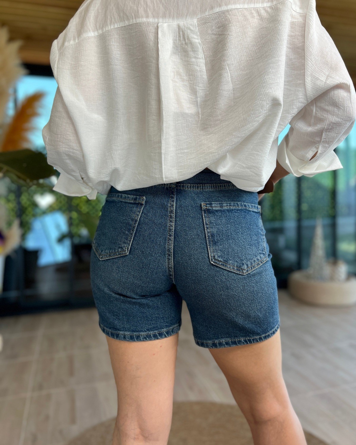 ŞEHİR STİLİ KOT ŞORT