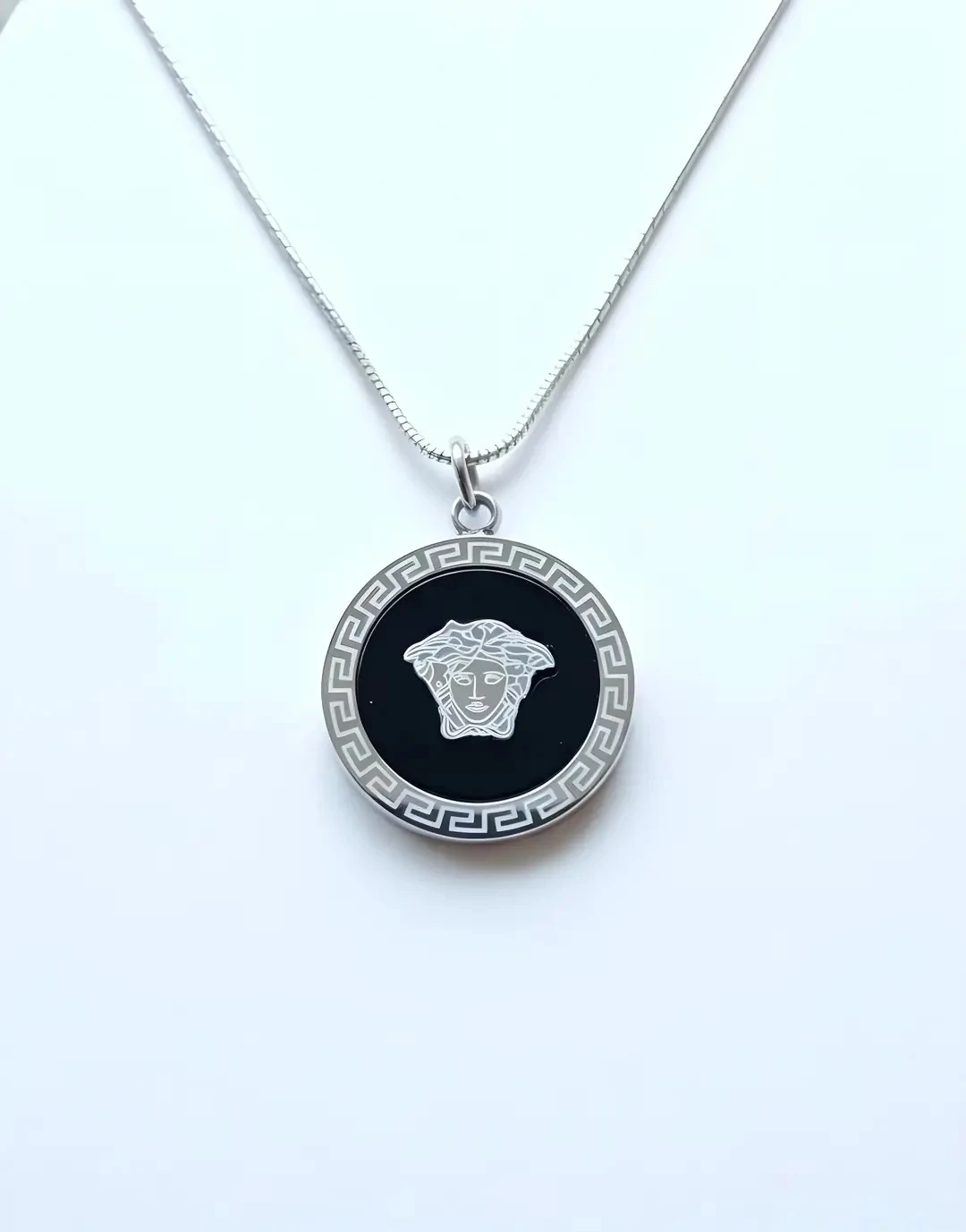 Gece Madalyonu Kolye