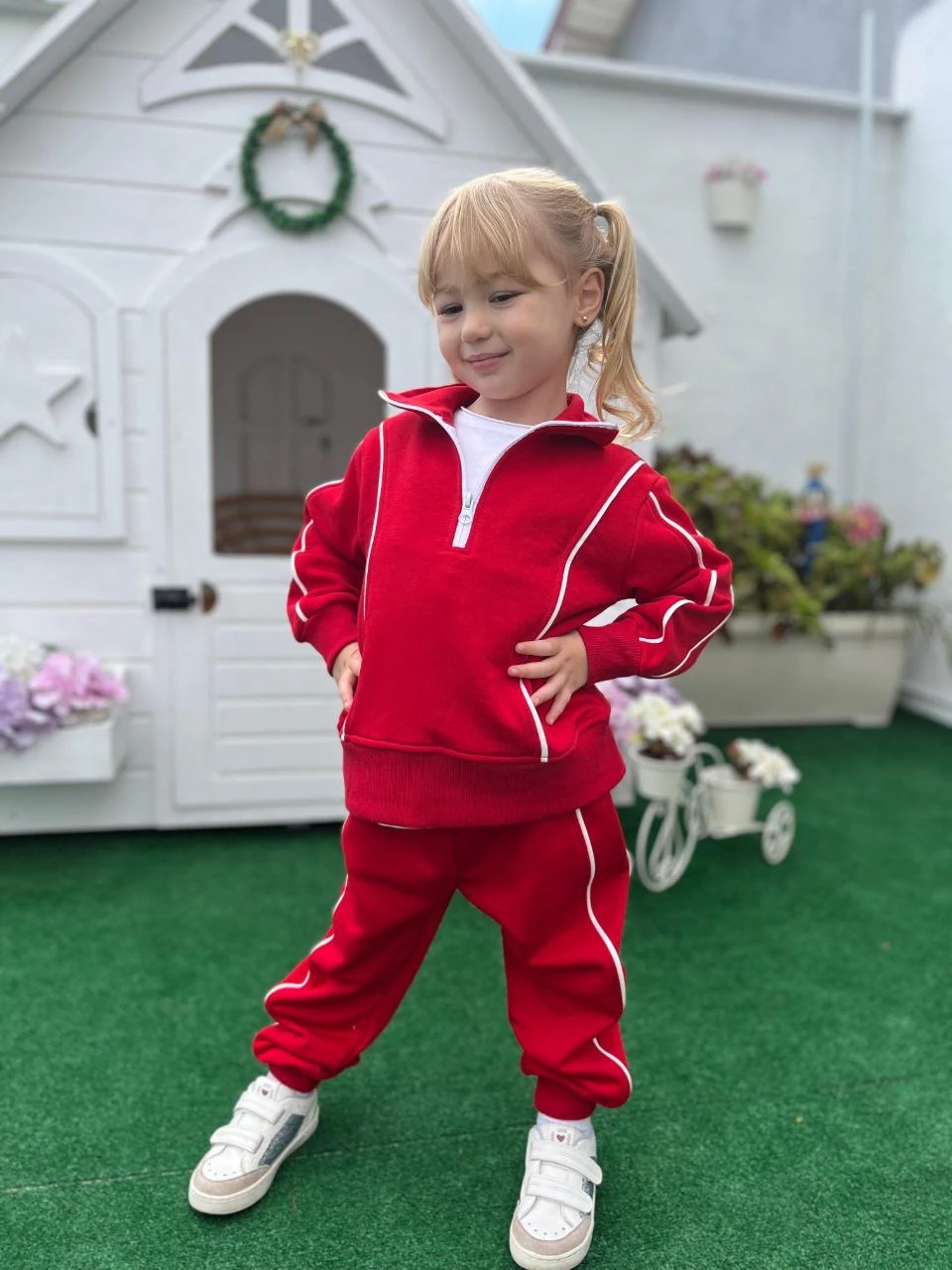 Kırmızı Çizgili Takım