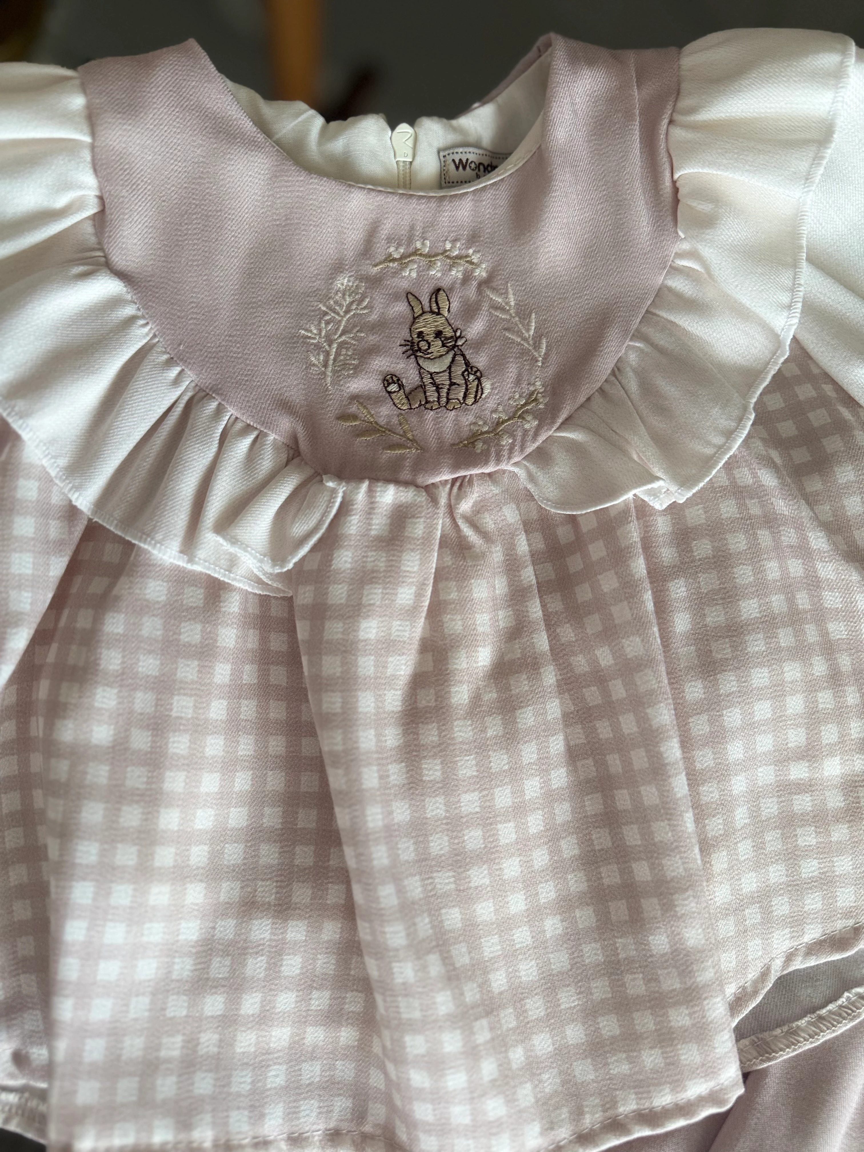 tavşan nakışlı takım