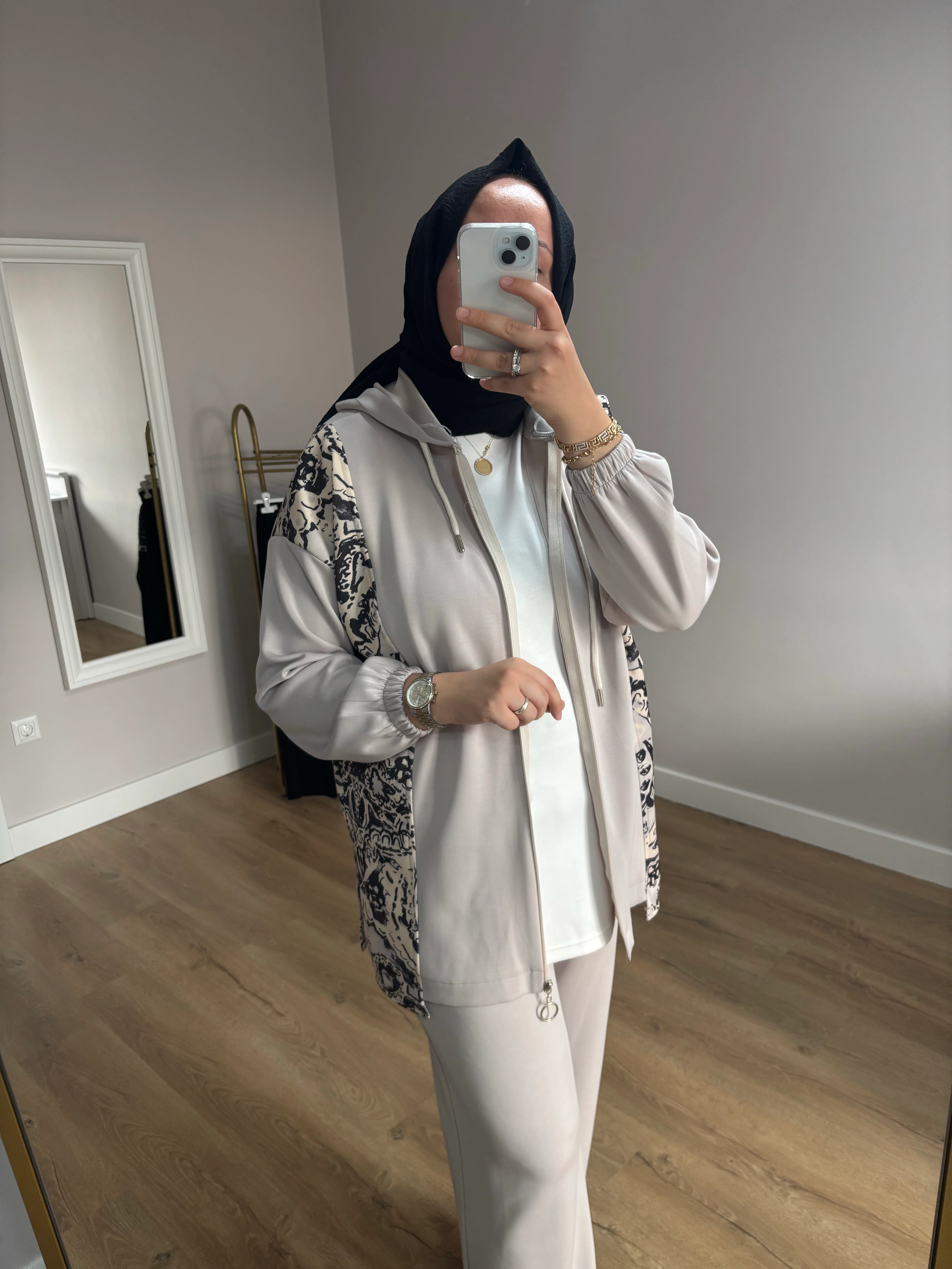 Desenli Oysho Takım- Krem