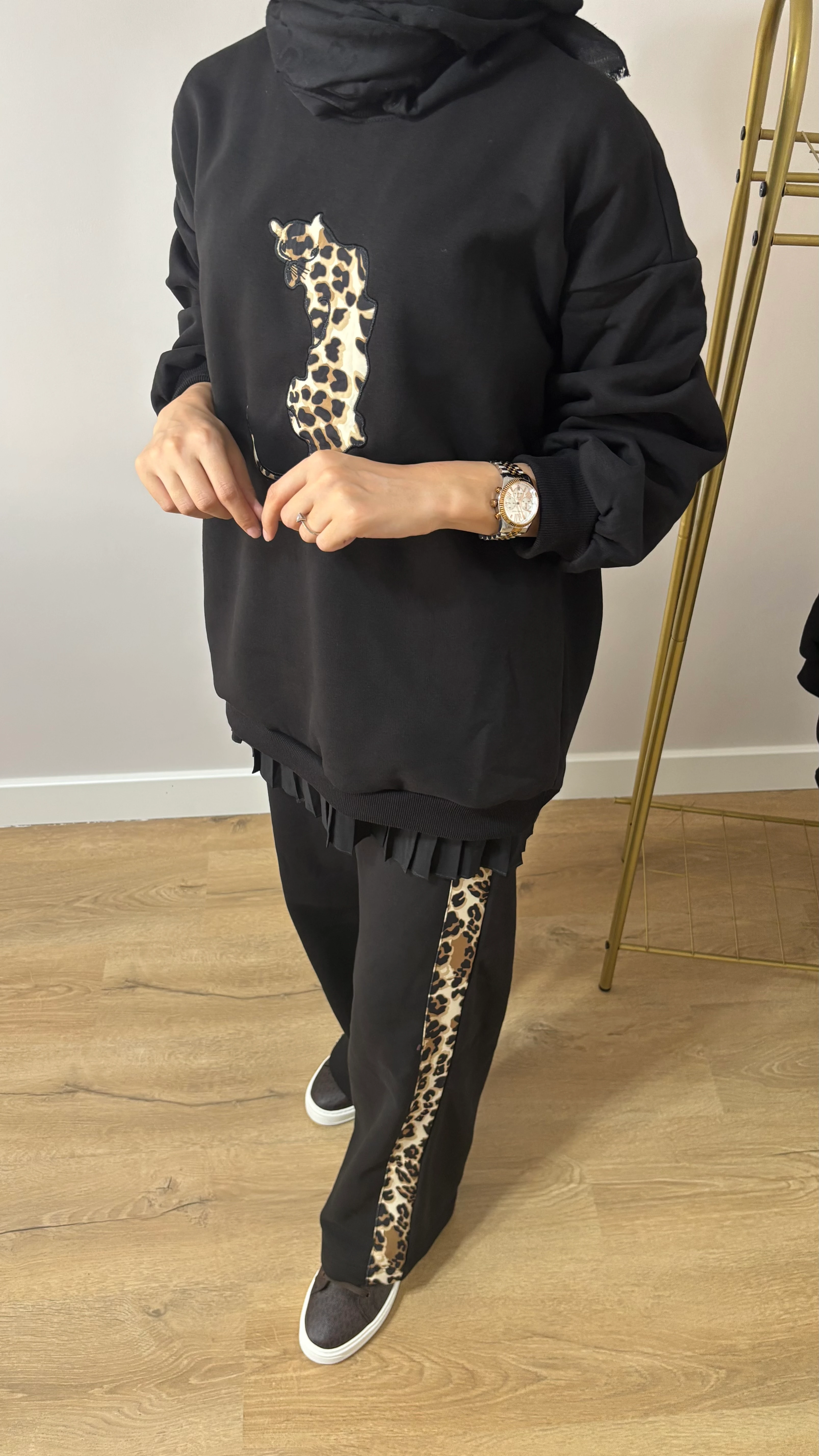 Leopar Detaylı Takım