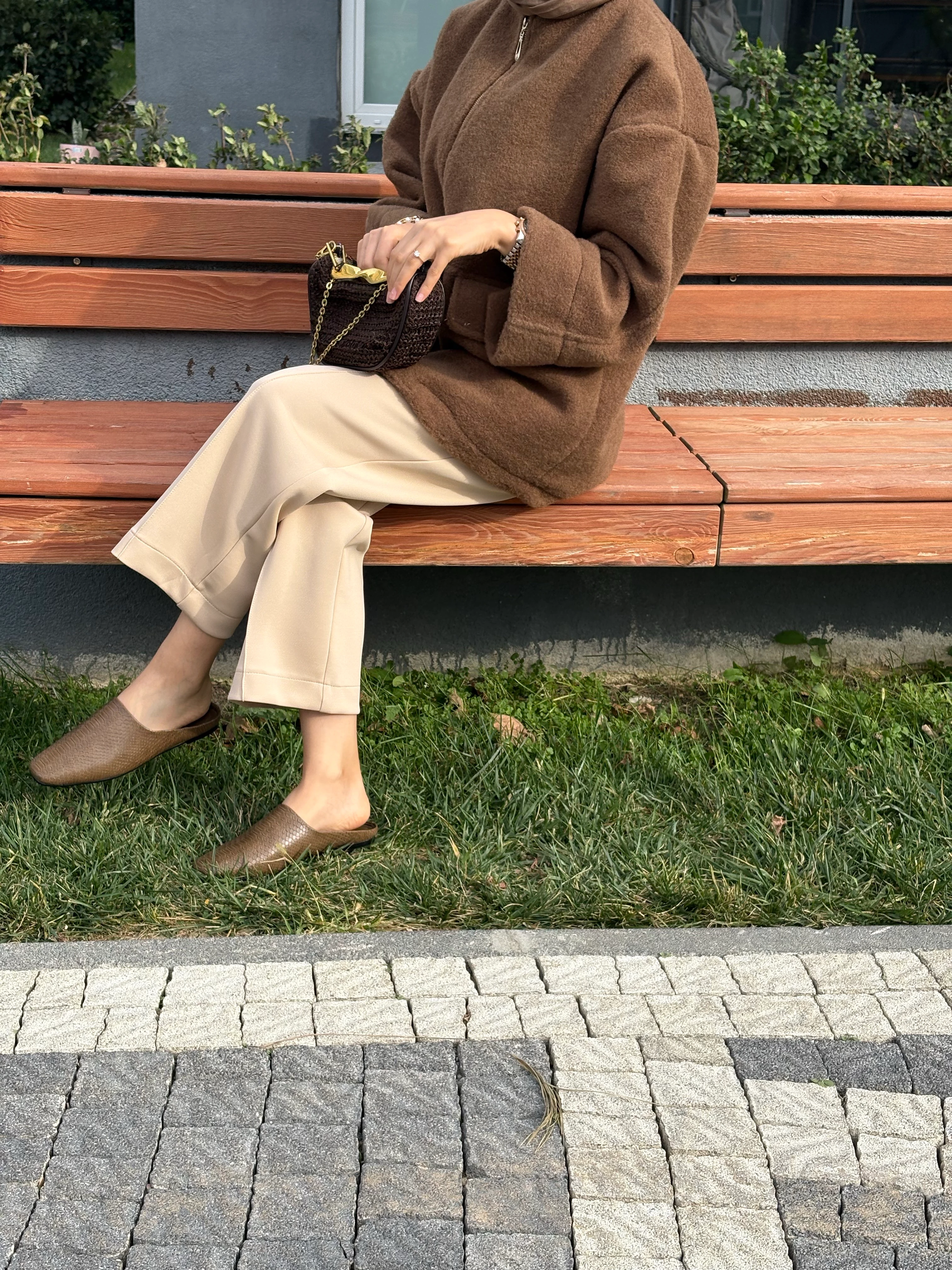 Aveline Cep Detaylı Kıvırcık Kaşe Ceket Kahve