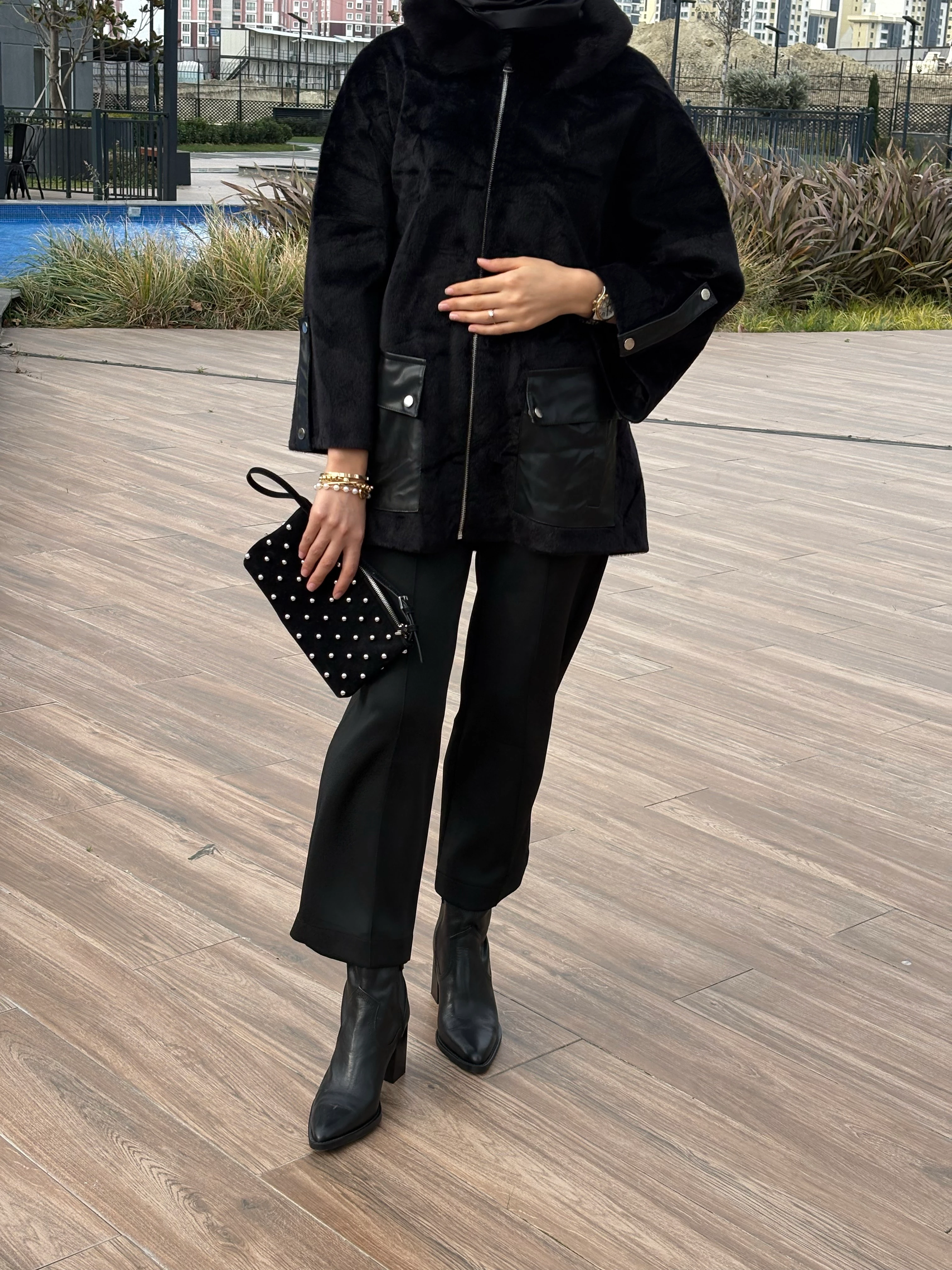 Kürk Detaylı Angora Kaban Siyah