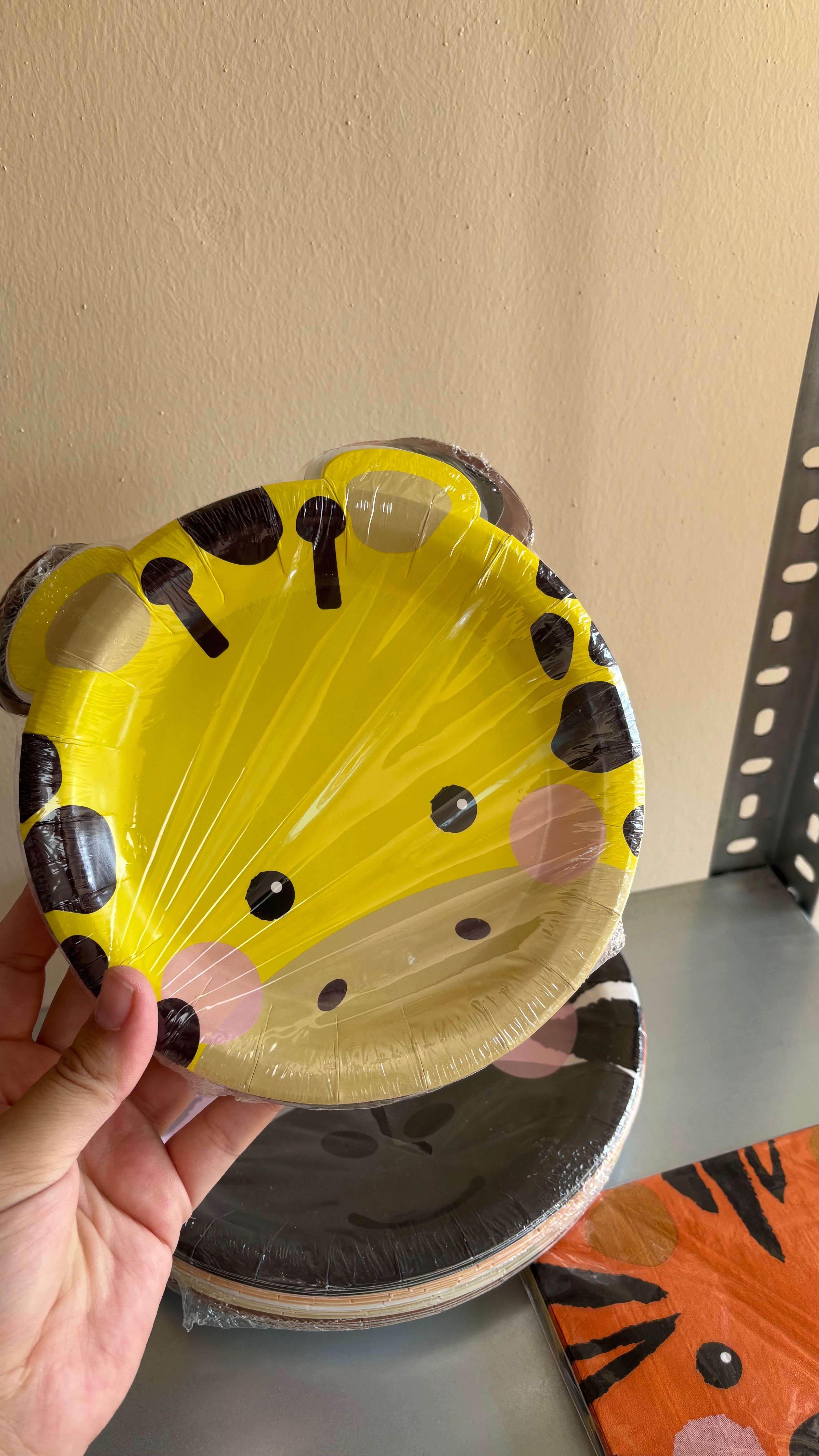 25 Kişilik Karton Pasta Tabağı 