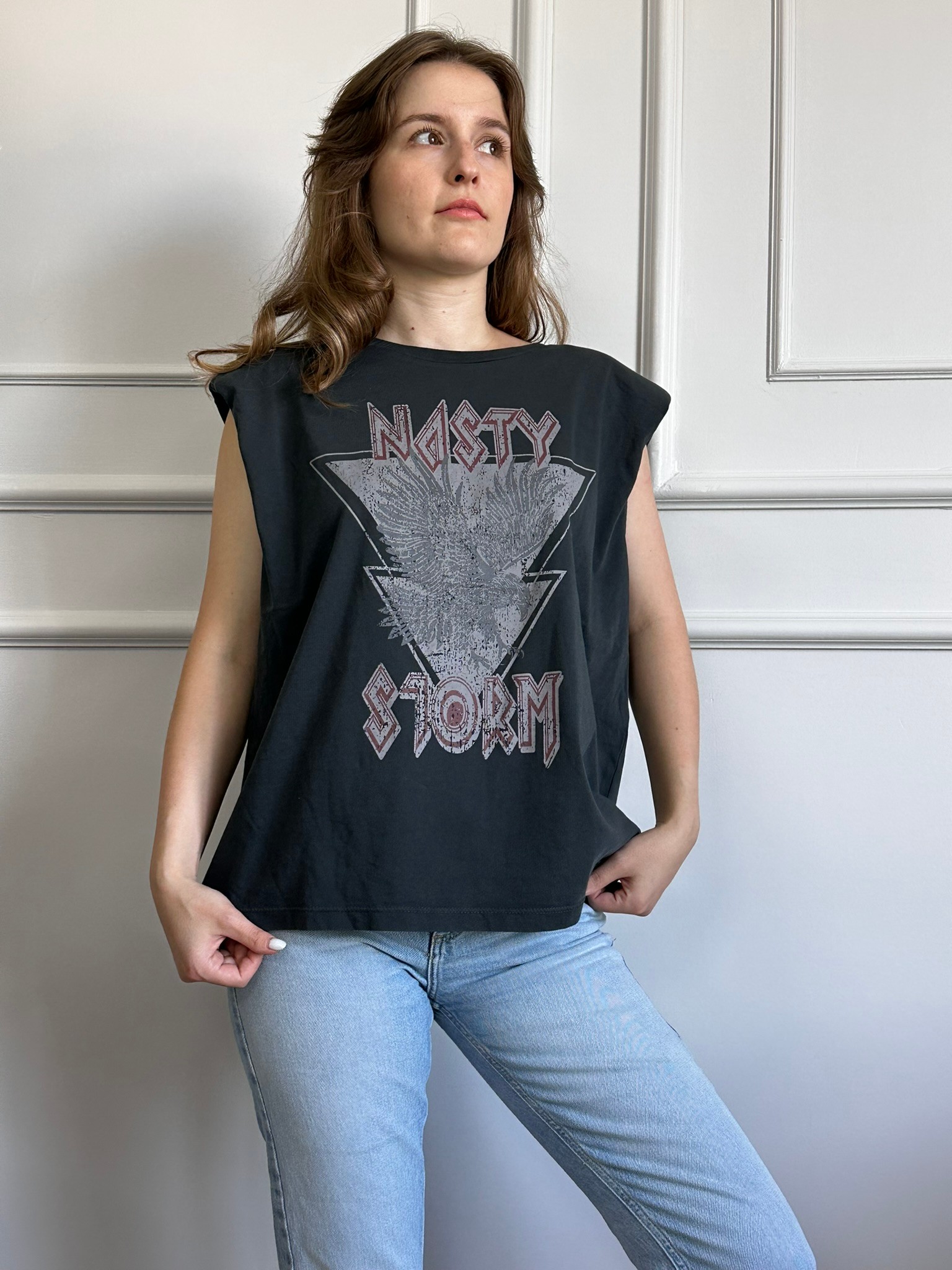 gri vatkalı tshirt