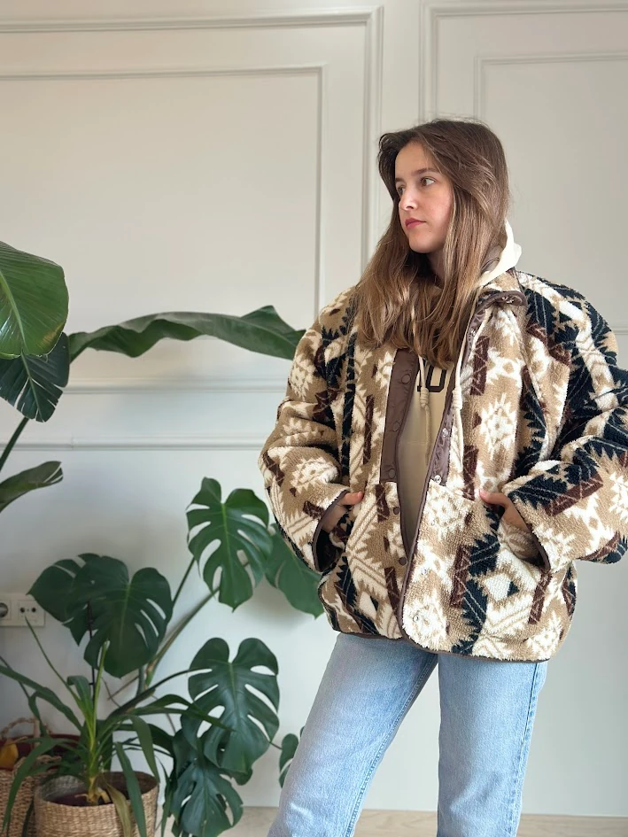 Çift Taraflı Etnik Desenli Kapitone Mont