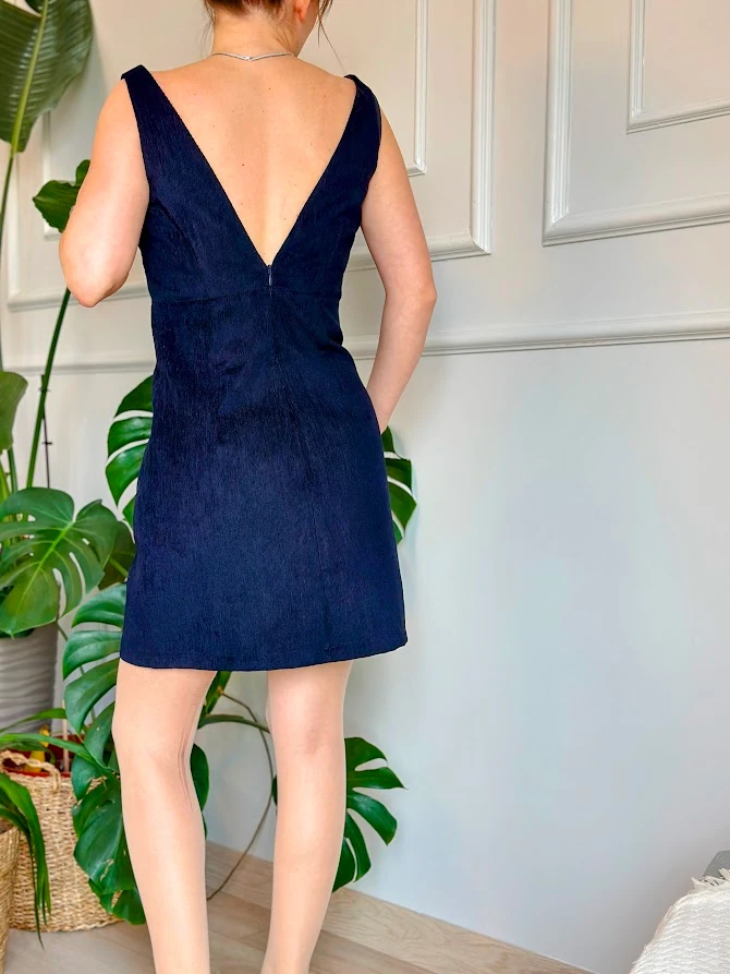 Lacivert Kadife Cepli V Yaka Elbise