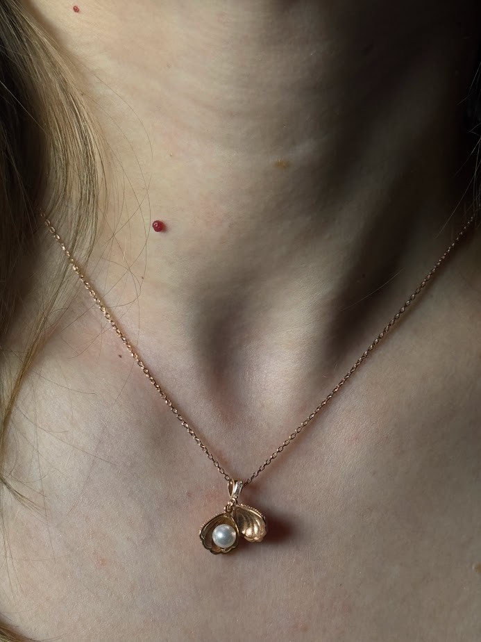 midye figürlü açılıp kapanabilen rose renkli 925 ayar gümüş kolye
