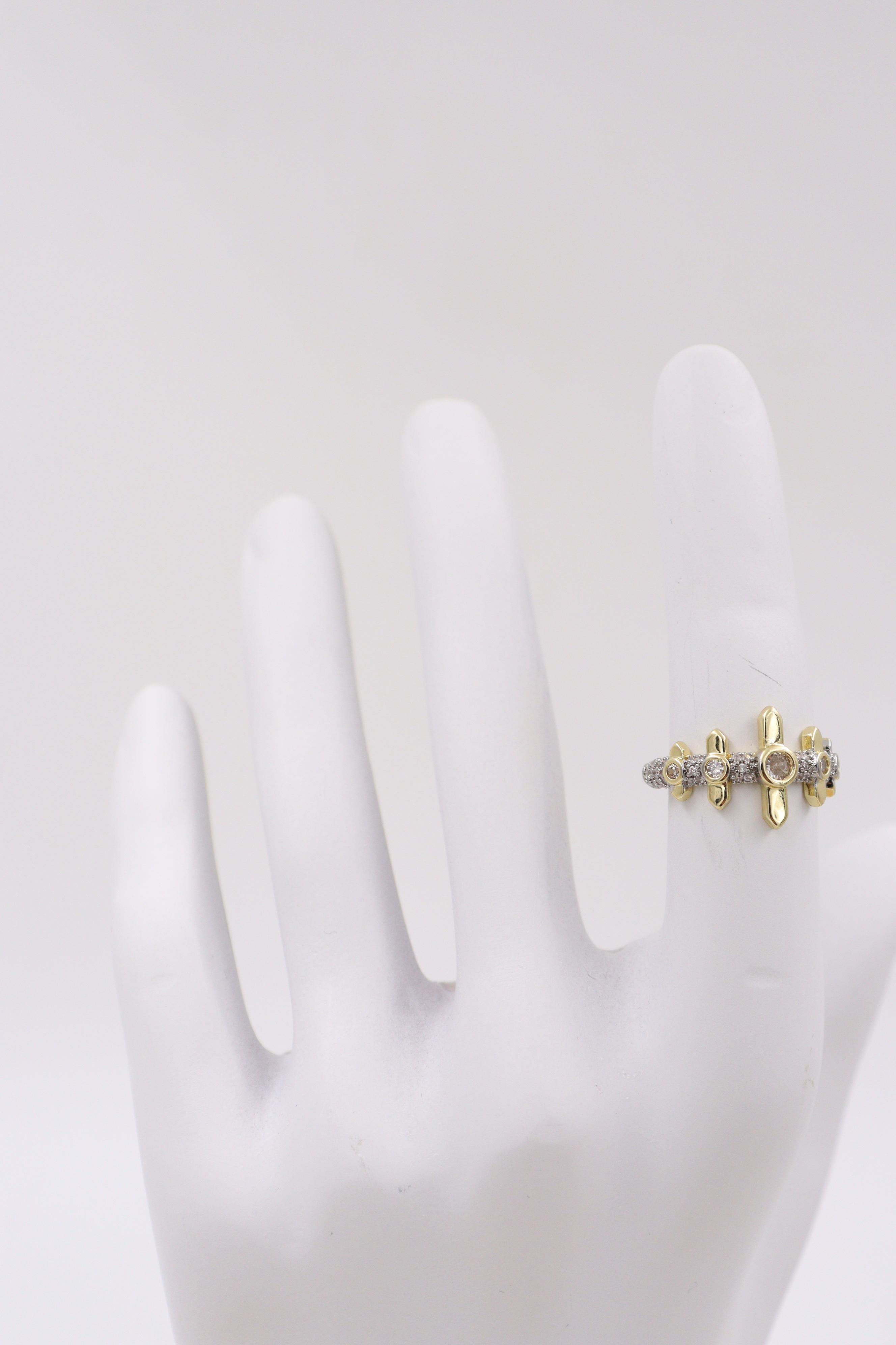 Özel Seri Zirkon Taşlı Gold Model Yüzük