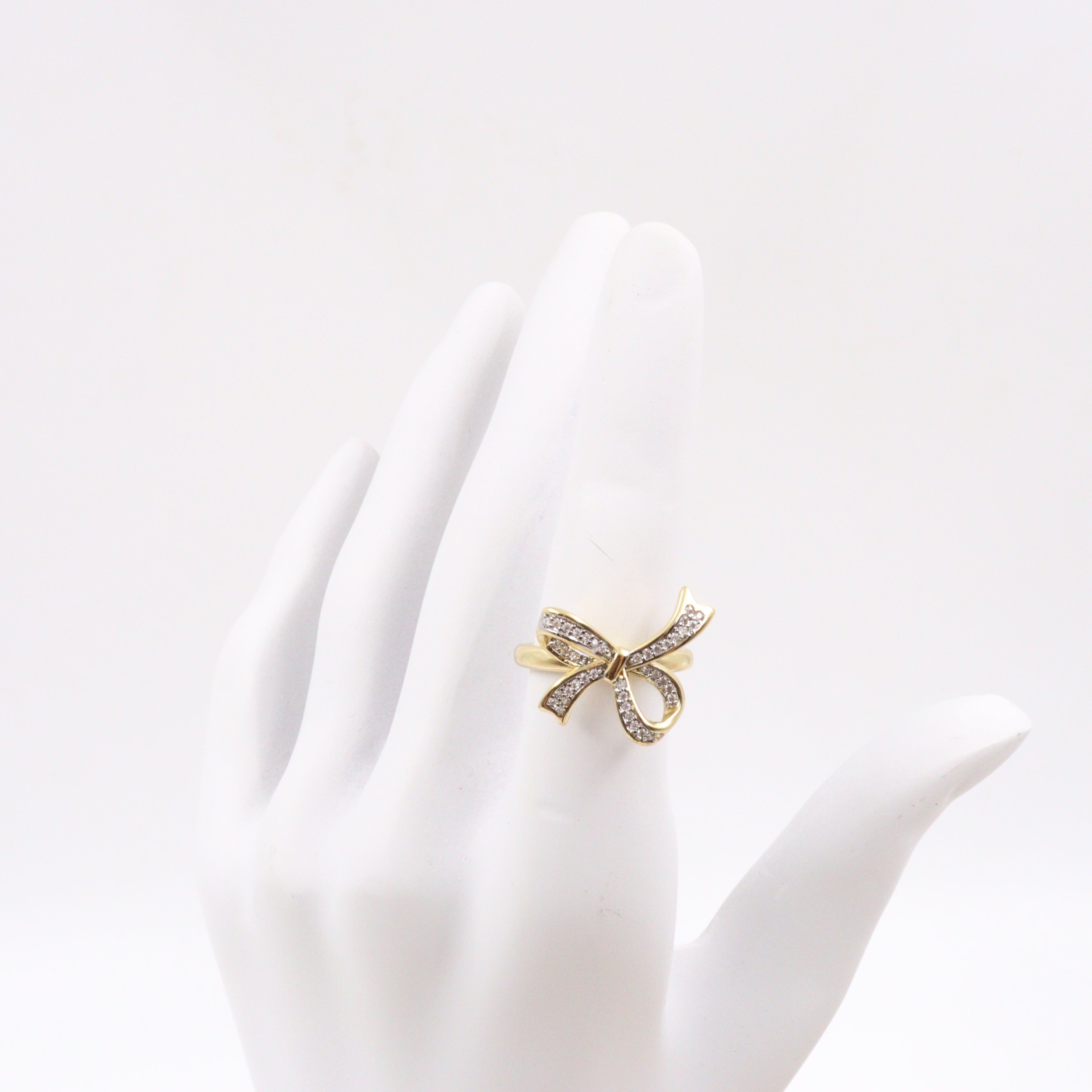Fiyonk Model Ayarlanabilir Micro Taşlı Gold Yüzük