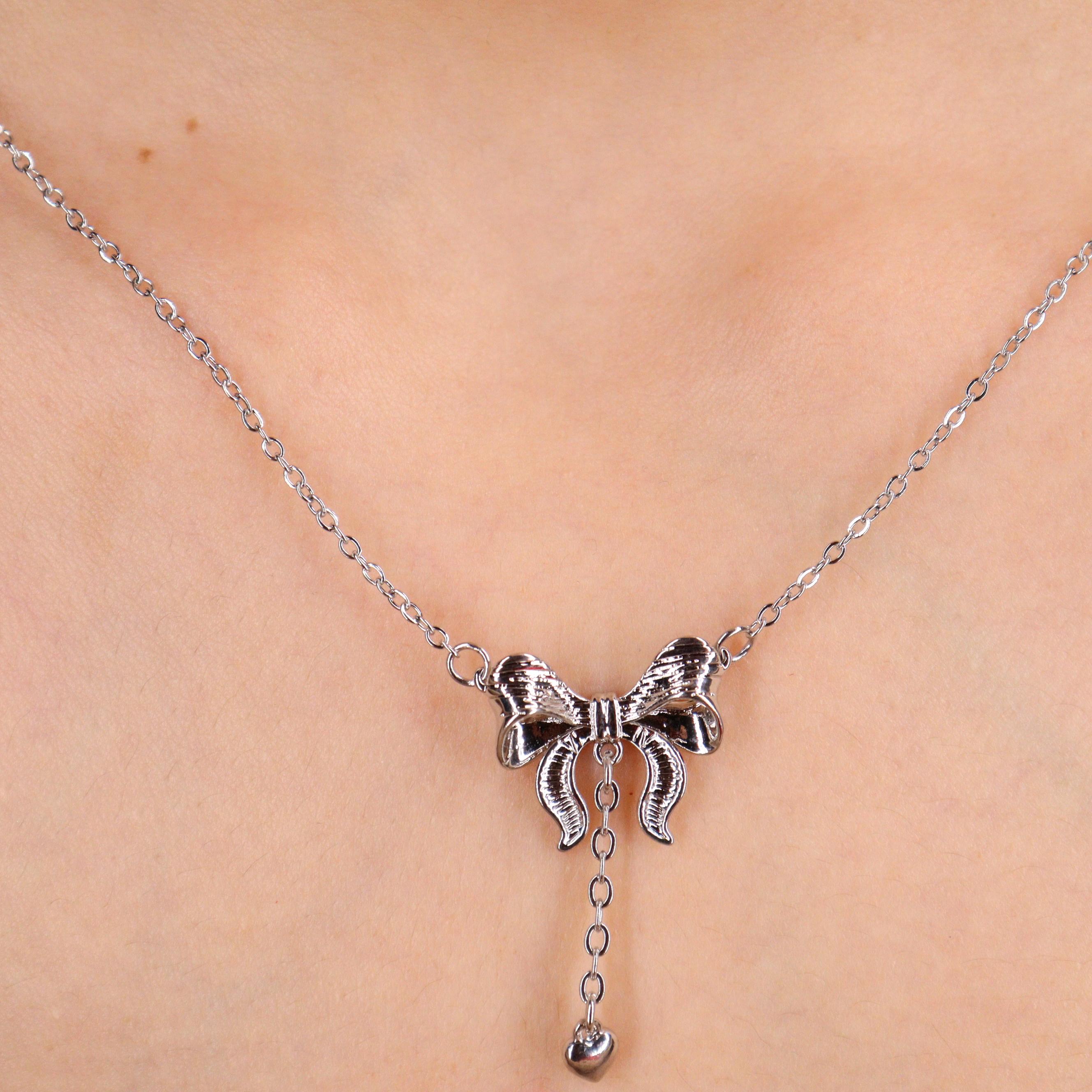 Sallantılı Silver Fiyonk Kolye 