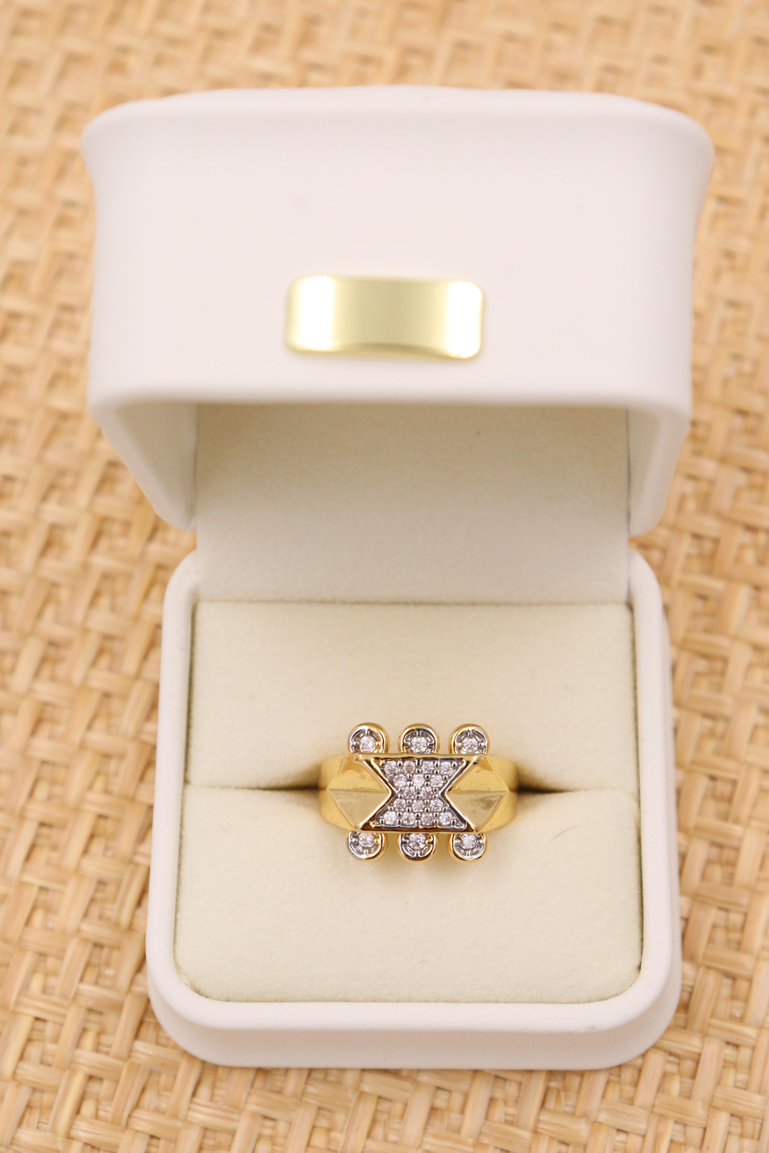 VİP Özel Seri Queen Zirkon Taşlı Gold Yüzük