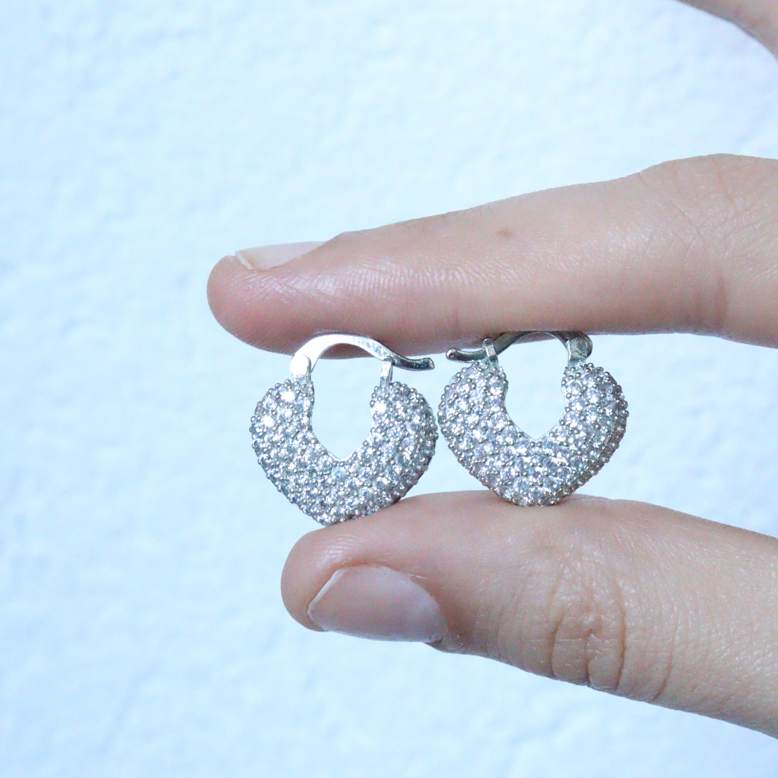 VİP Zirkon Taşlı Silver Minik Kalp Küpe