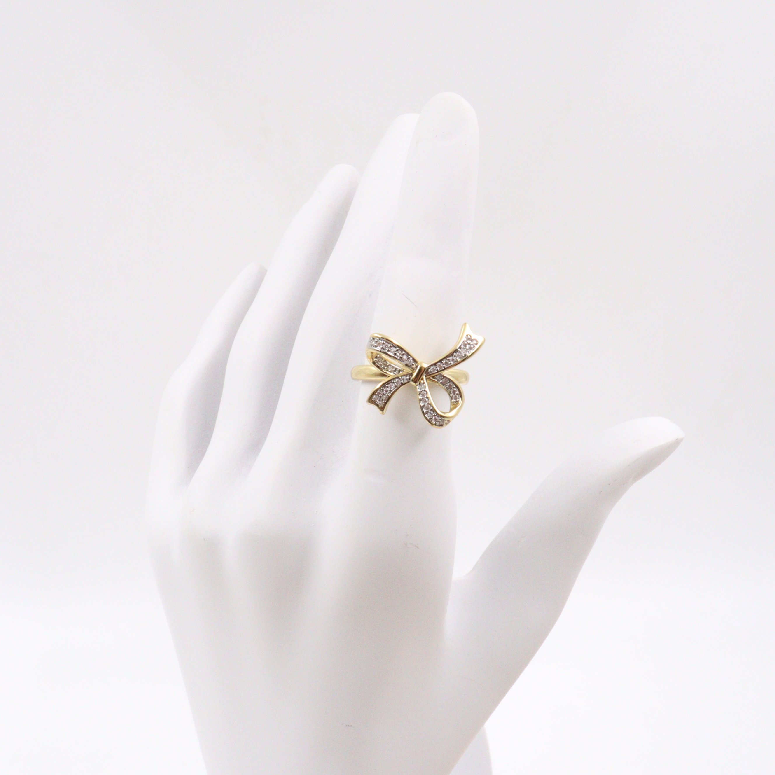 Fiyonk Model Ayarlanabilir Micro Taşlı Gold Yüzük