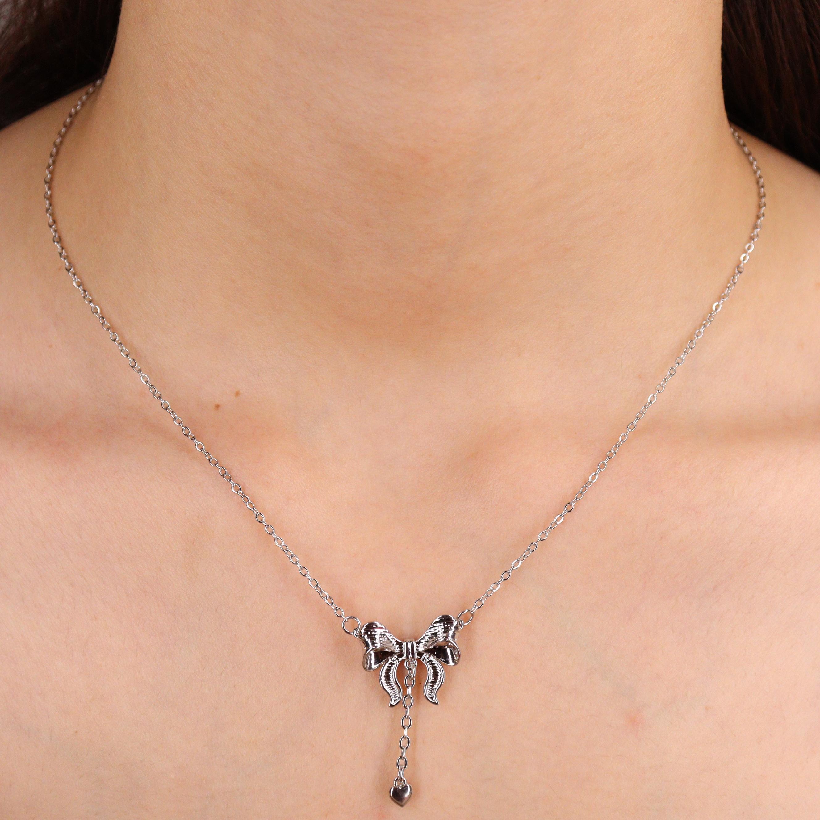 Sallantılı Silver Fiyonk Kolye 