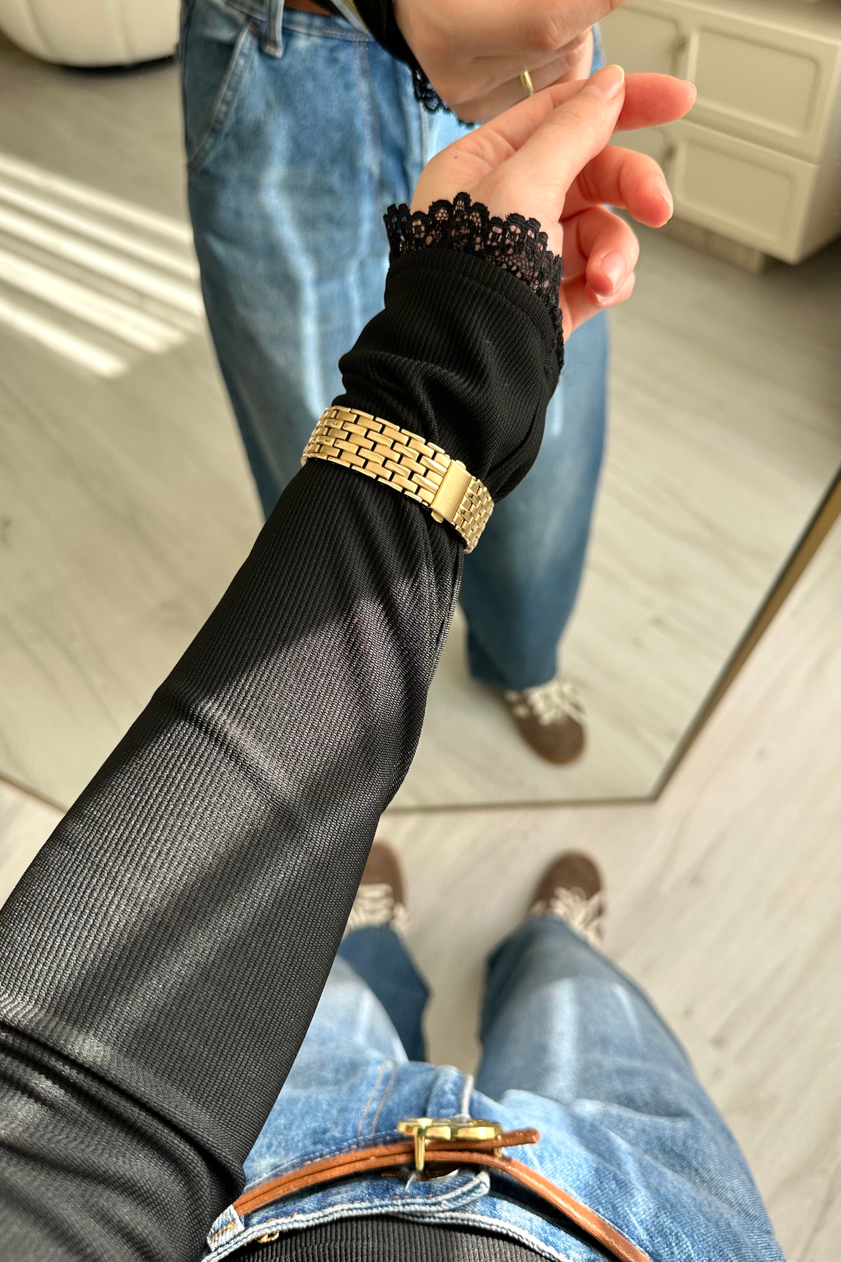 Gold Düğme Dantel Detay Bluz