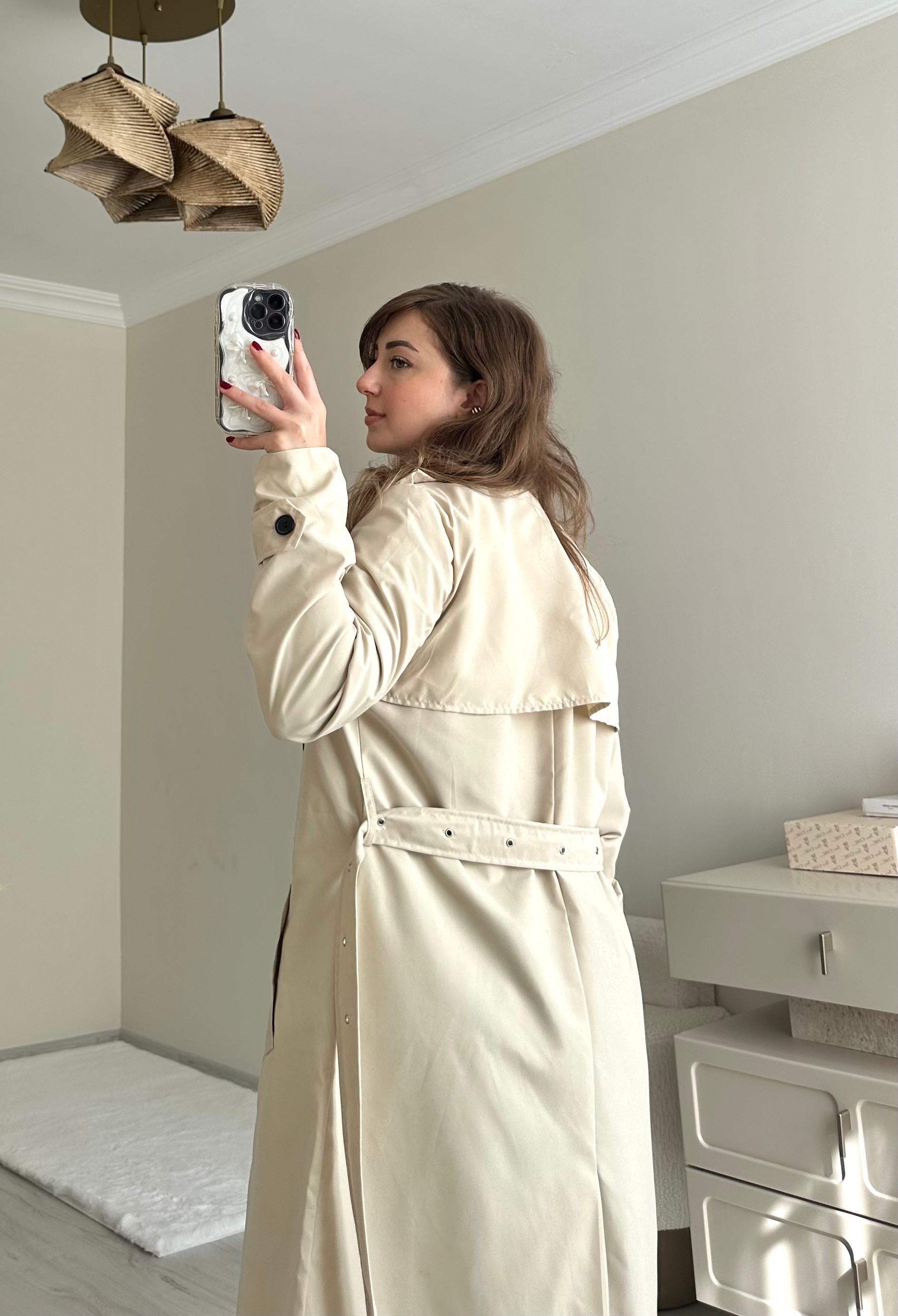 Oversize Sırt Detay Kemerli Trençkot