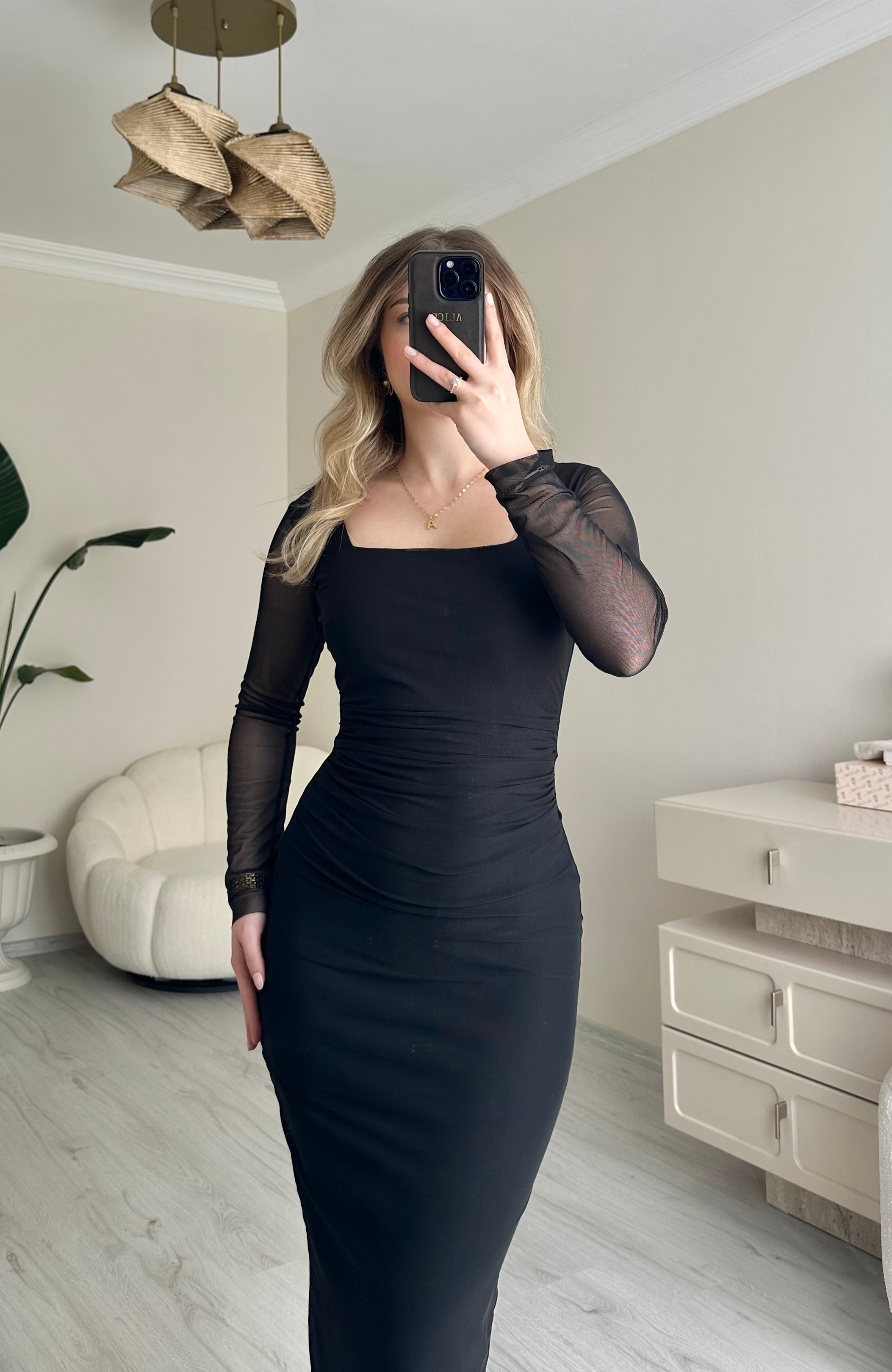 Tüllü Likralı Kare Yaka Midi Boy Elbise