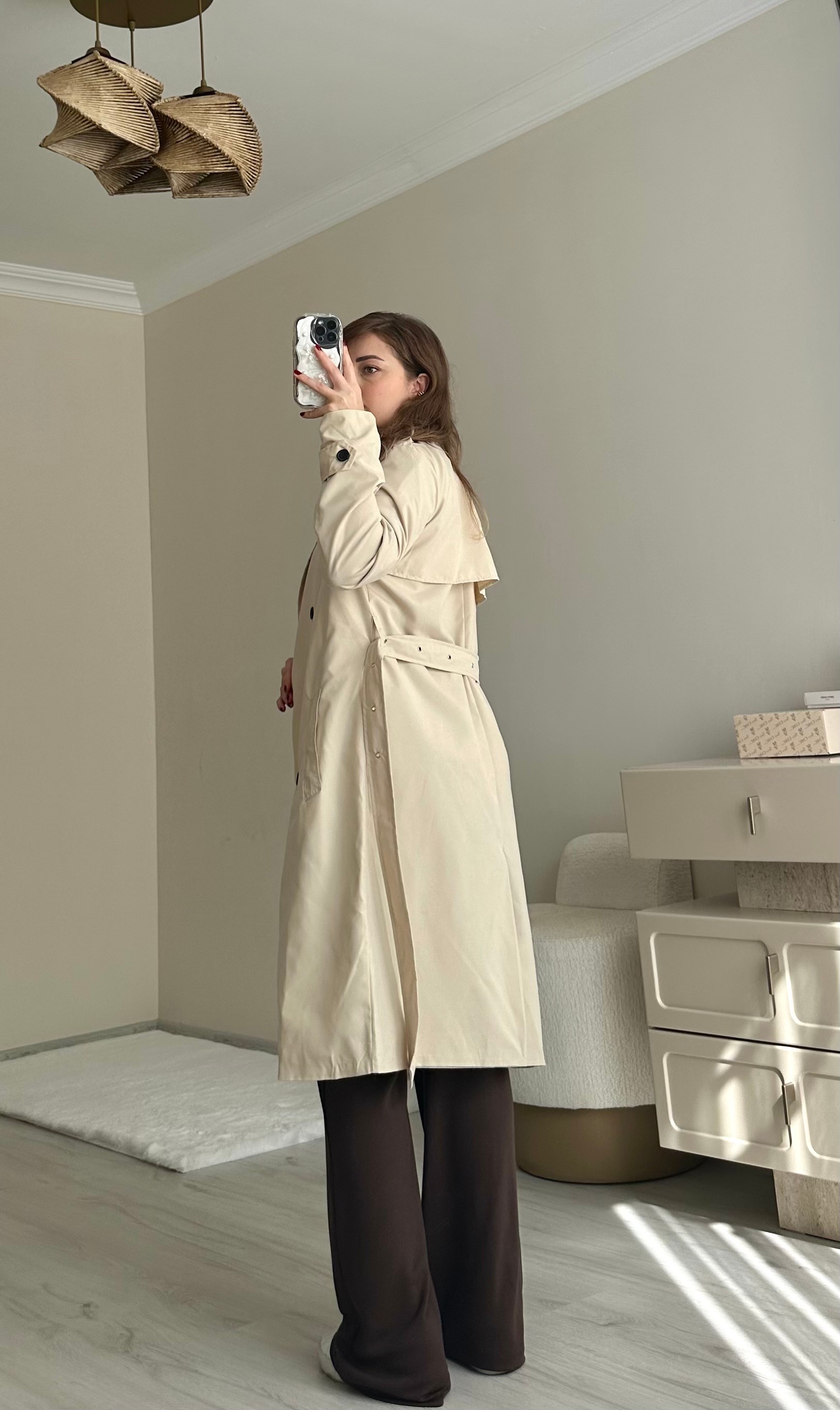 Oversize Sırt Detay Kemerli Trençkot
