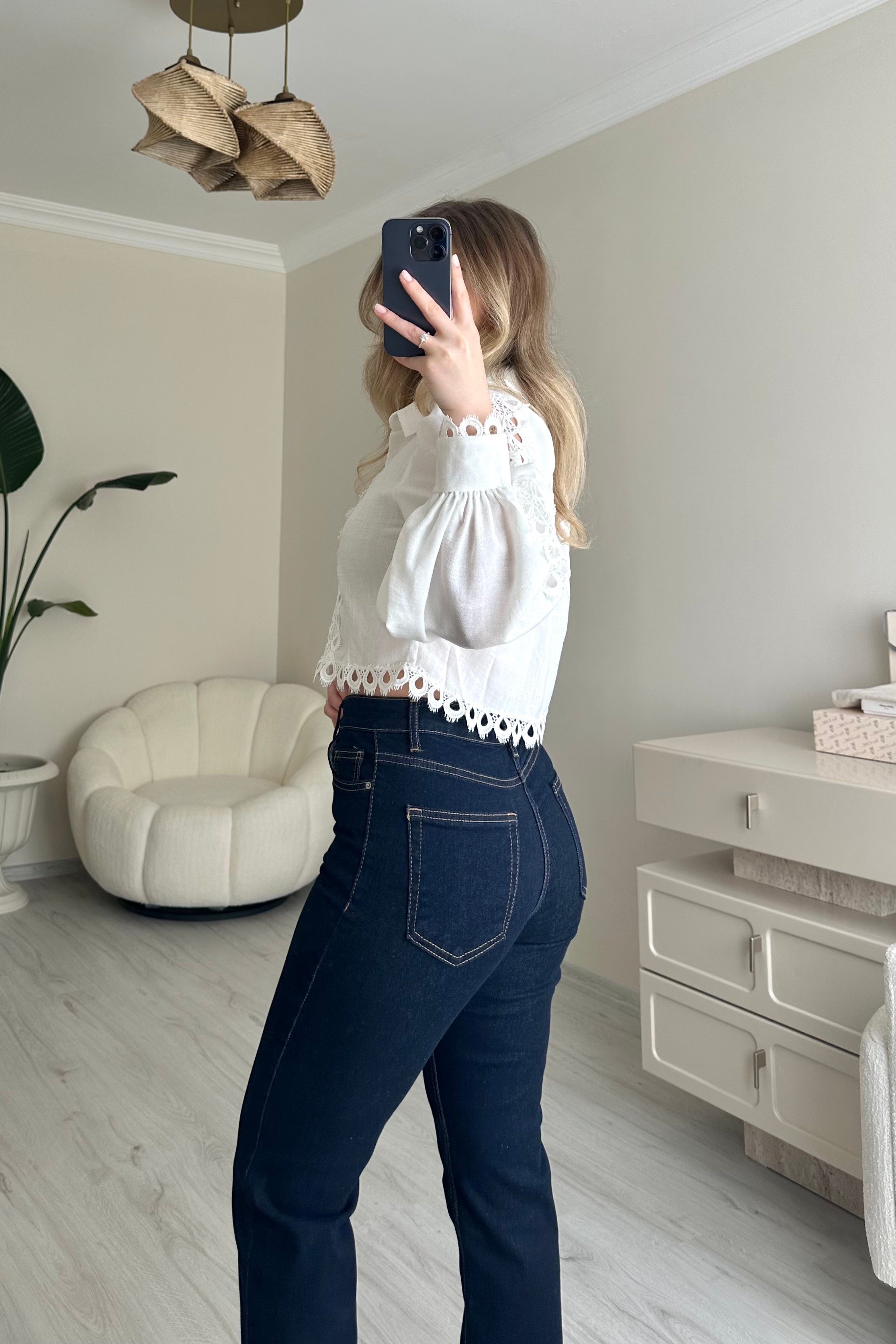Kesik Paça Likralı Boyfit Lacivert Jean