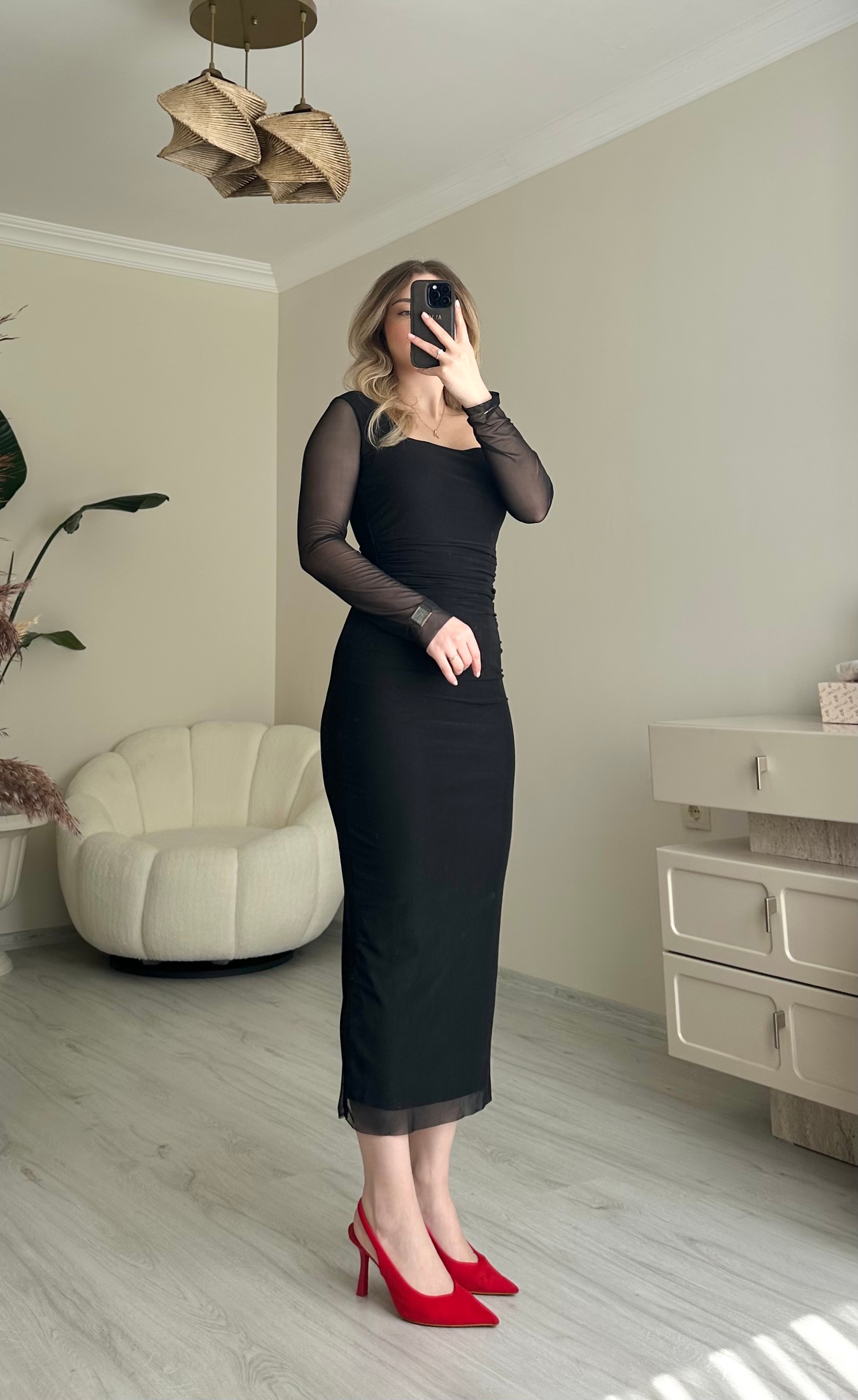 Tüllü Likralı Kare Yaka Midi Boy Elbise