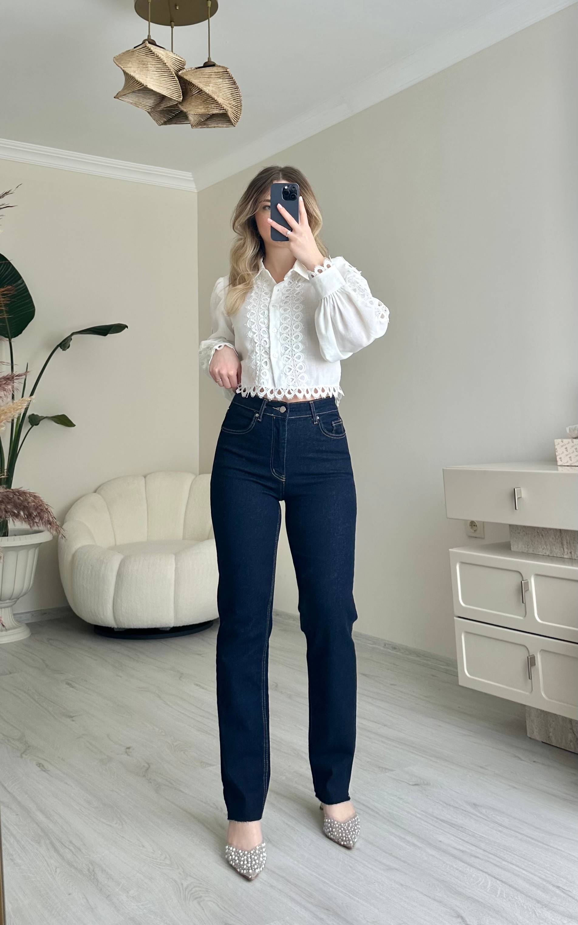 Kesik Paça Likralı Boyfit Lacivert Jean