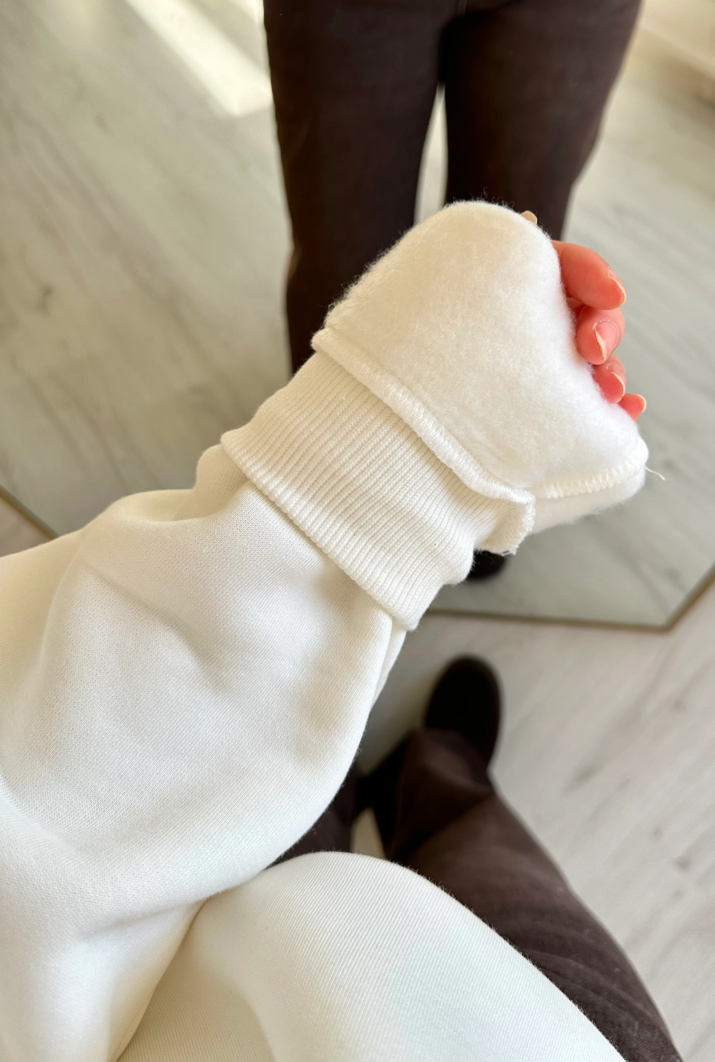 Süet Leopar Yazılı Oversize Sweat