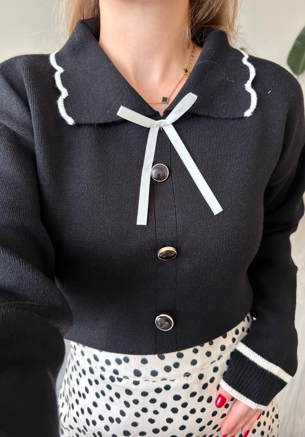 Fiyonk Yaka Detay Triko Kazak