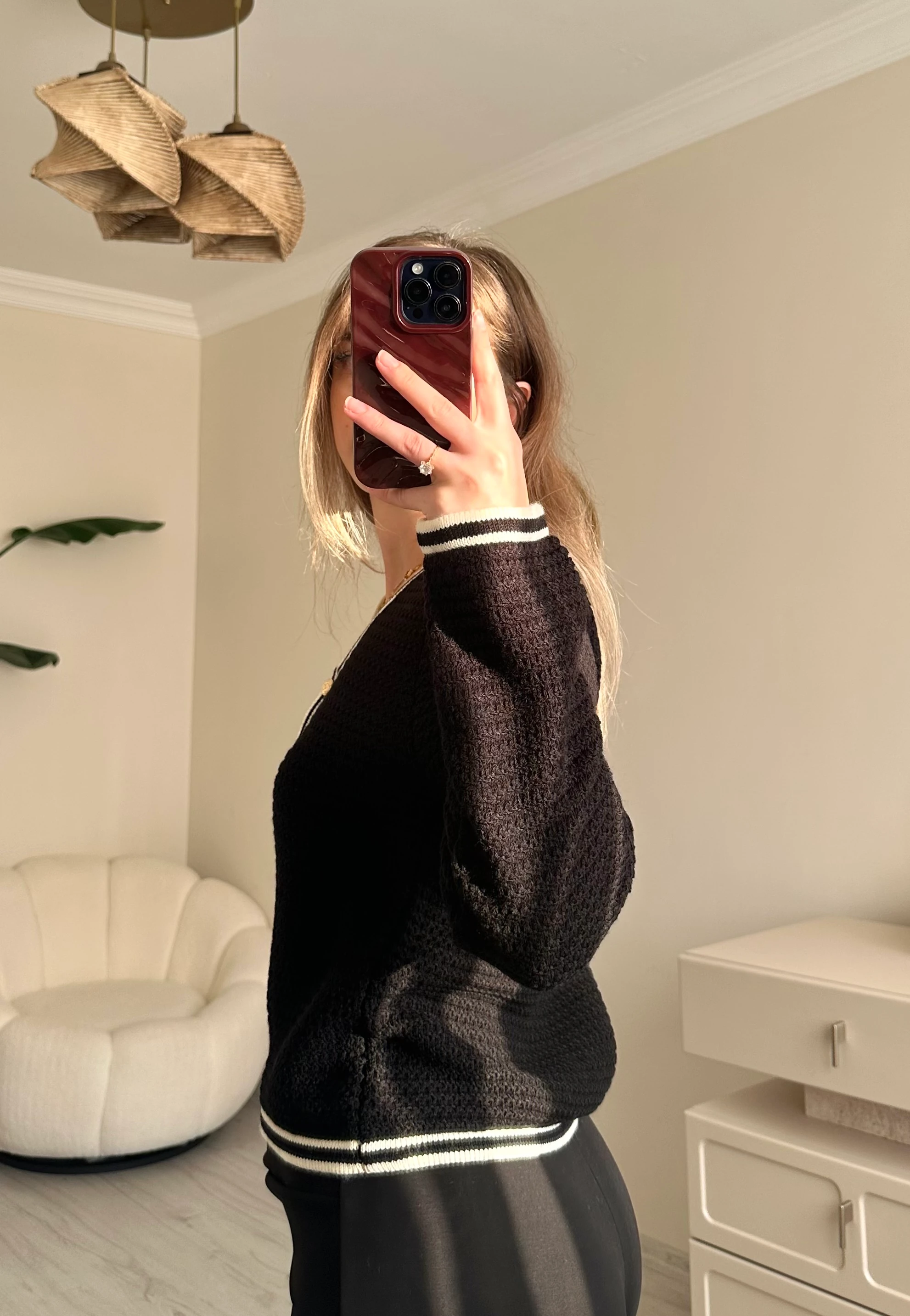 Çizgi Detay Oval Örme Gold Düğmeli Hırka