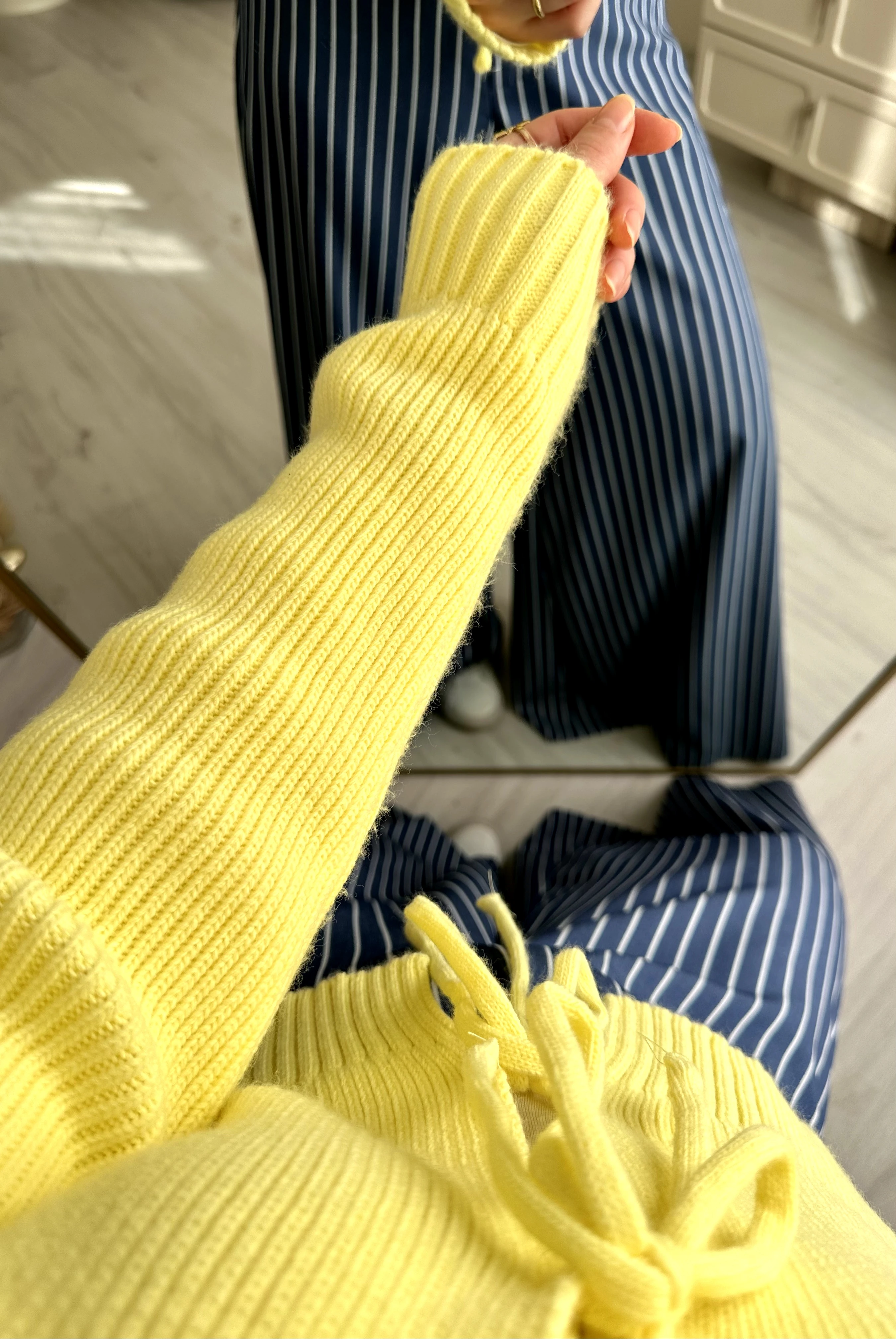 Ön Bağlama Detay Örme Hırka