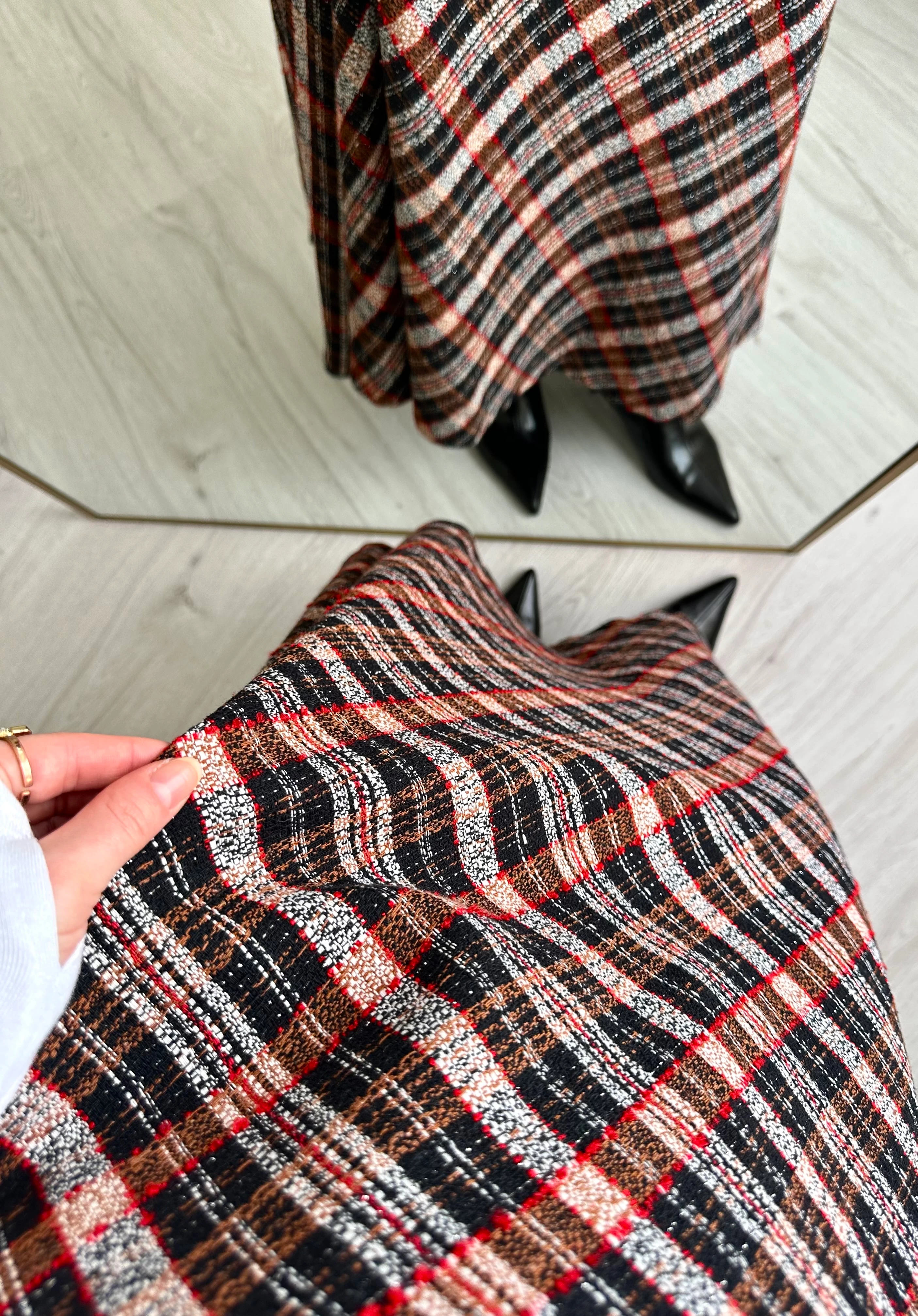 Şanel Kumaş Ekoseli Kloş Etek