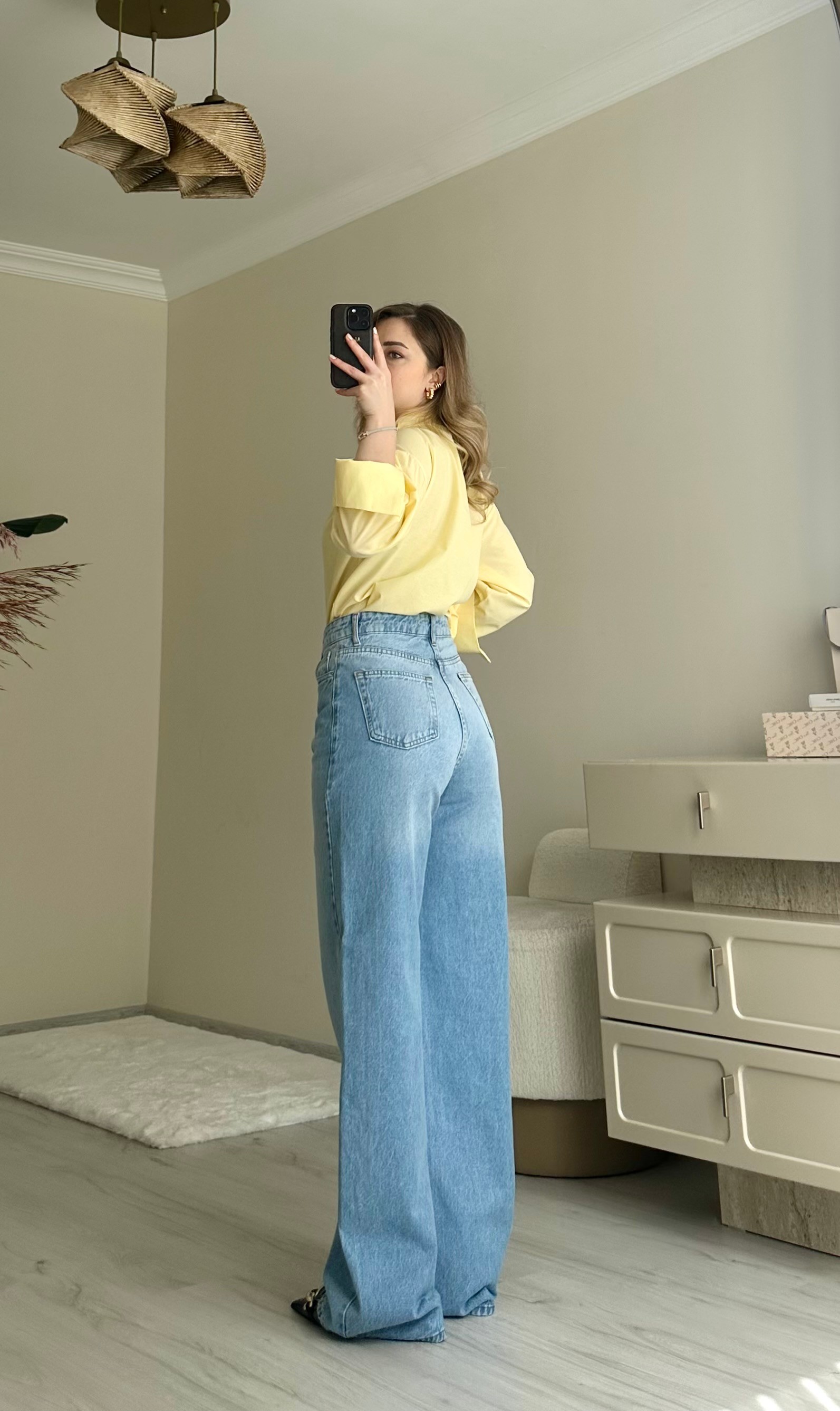 Yıkamalı Dökümlü Paça Buz Mavisi Jean
